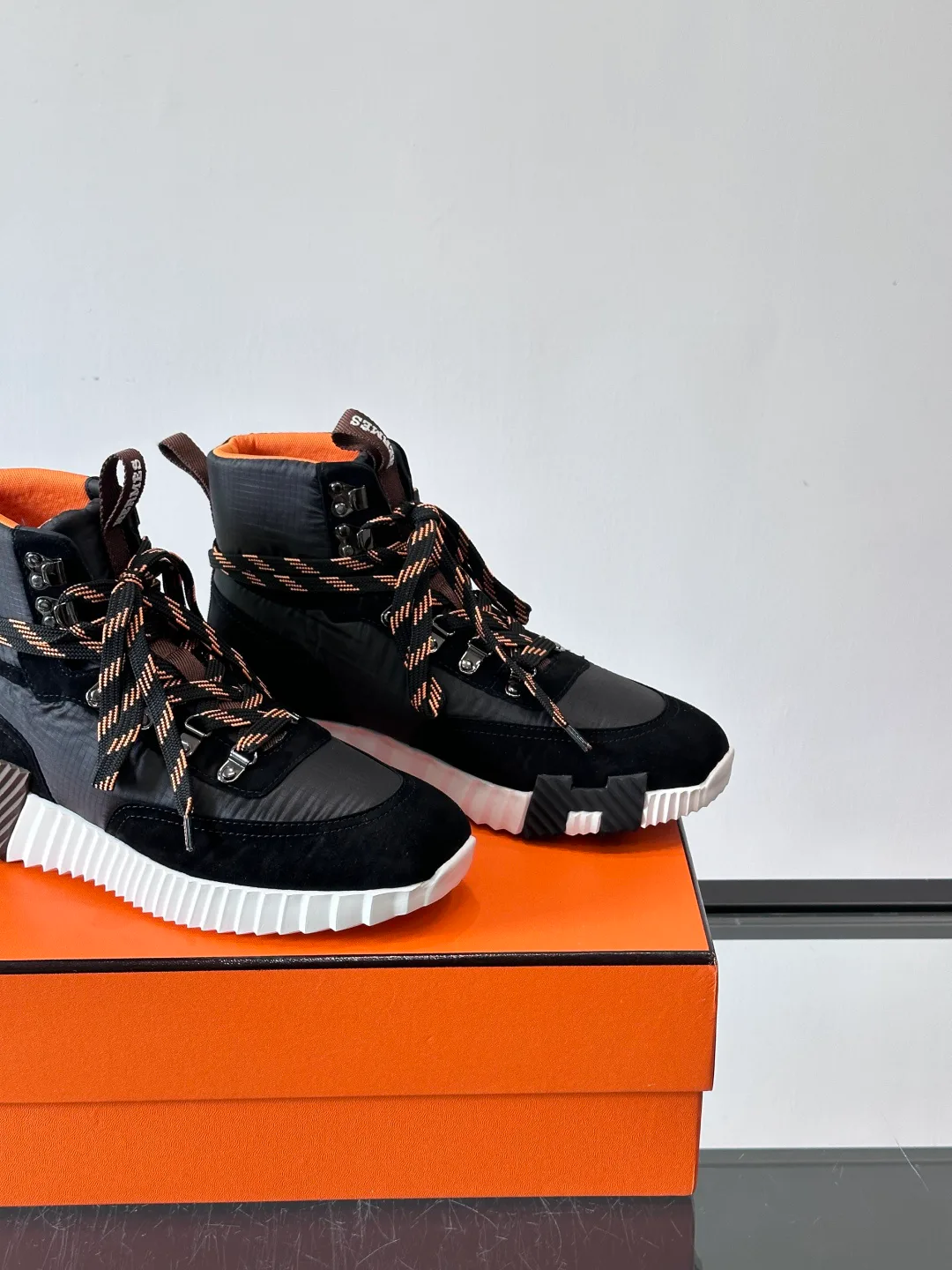 Кроссовки Женские Hermes 211849