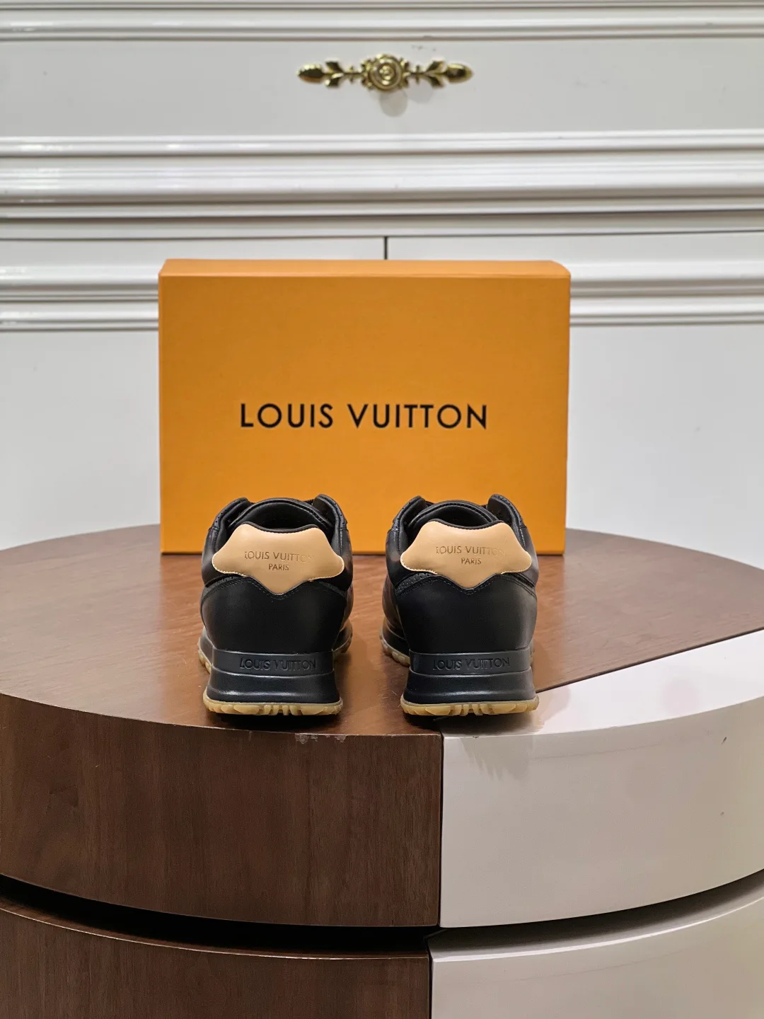 Кроссовки Мужские Louis Vuitton 18039349