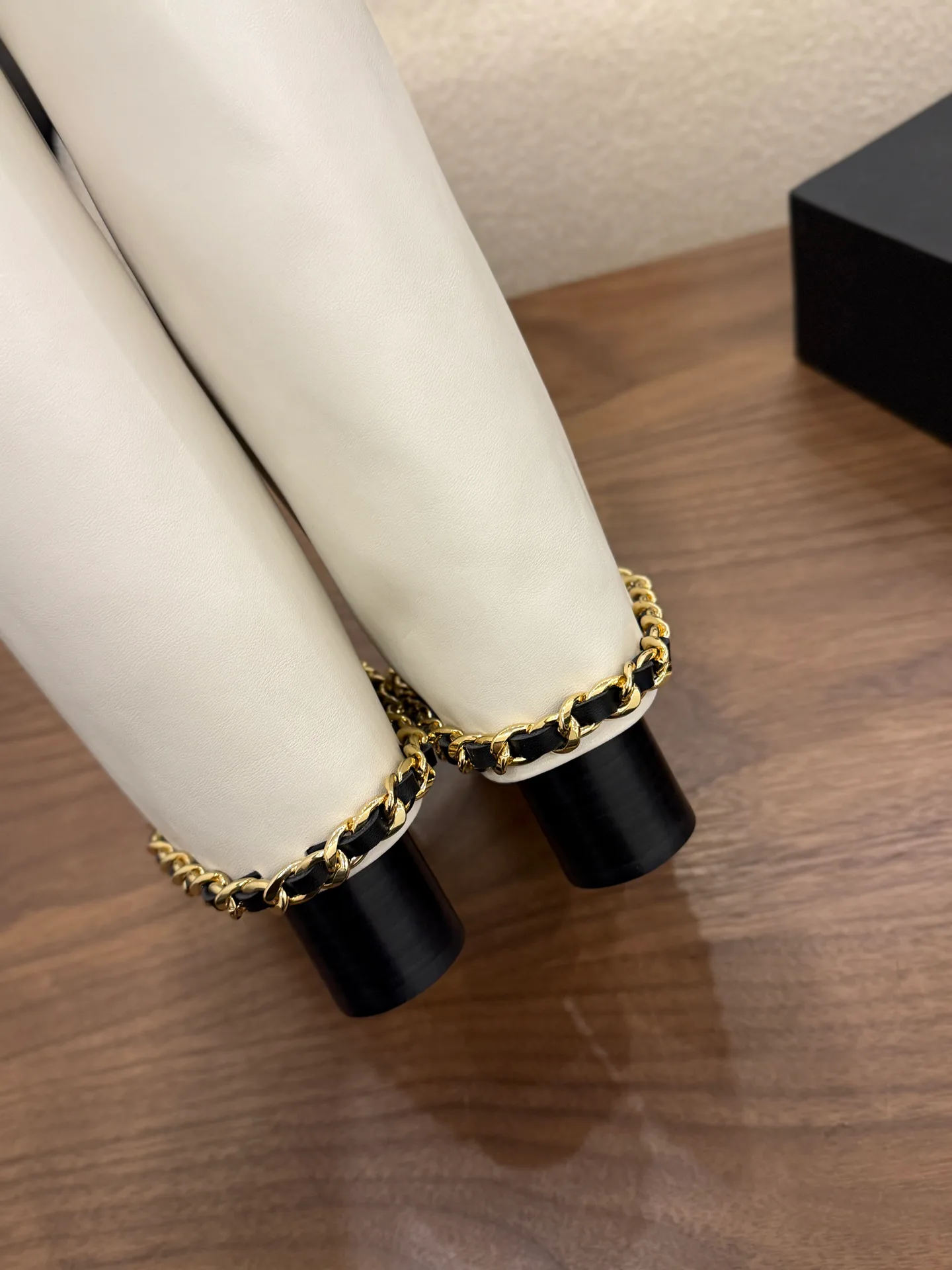 Сапоги Женские Chanel 18223560