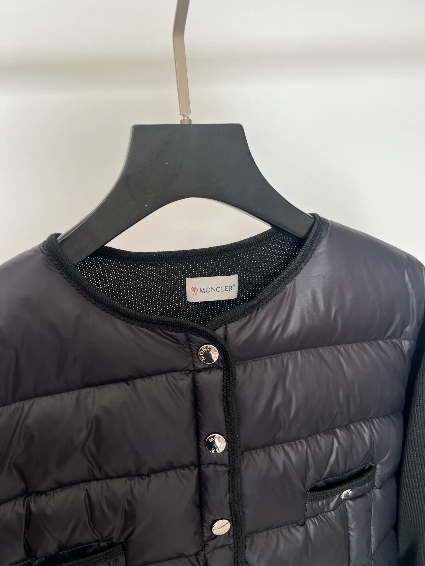 Куртки И Пуховики Женские Moncler 18416144