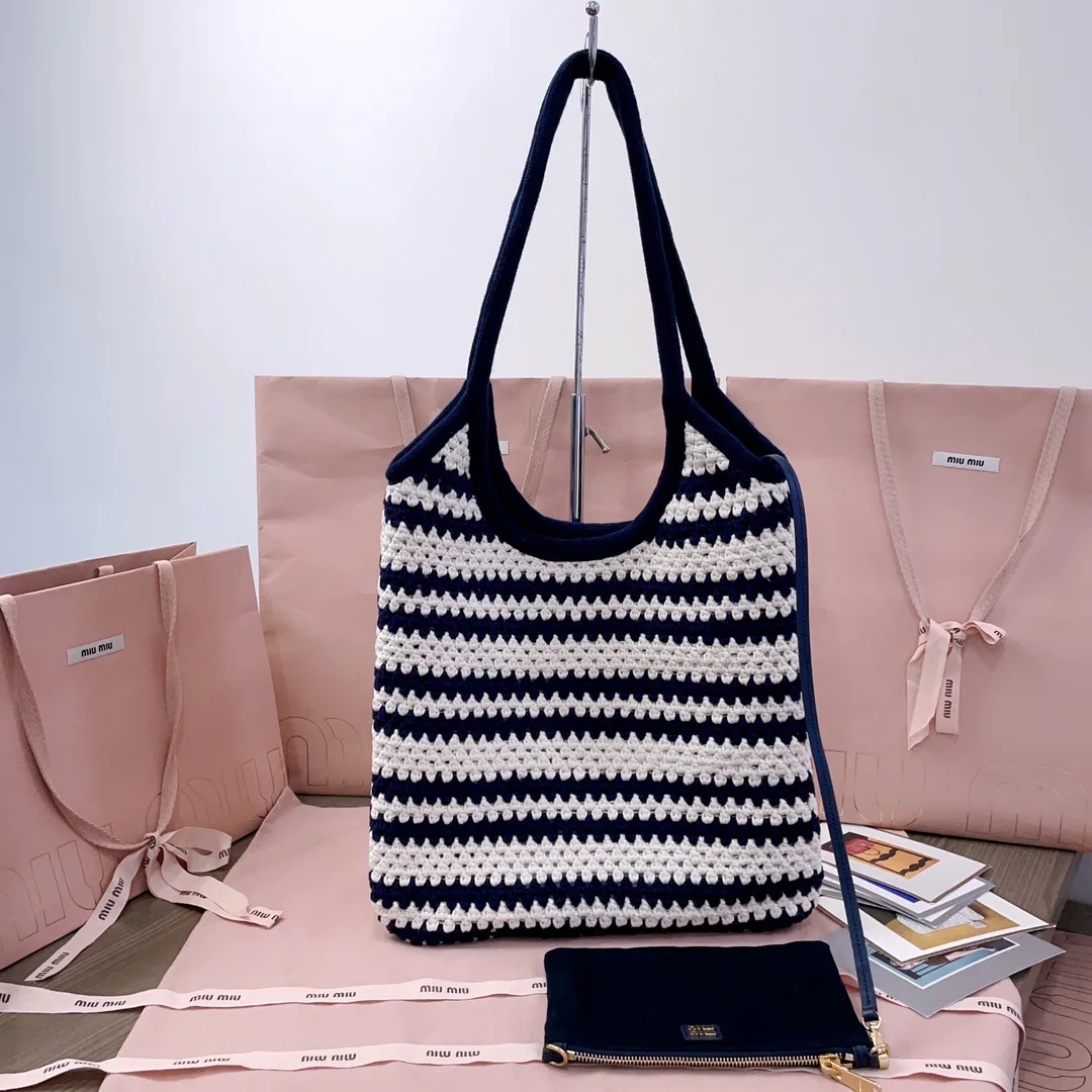 Классические Сумки Женские Miu Miu 445184
