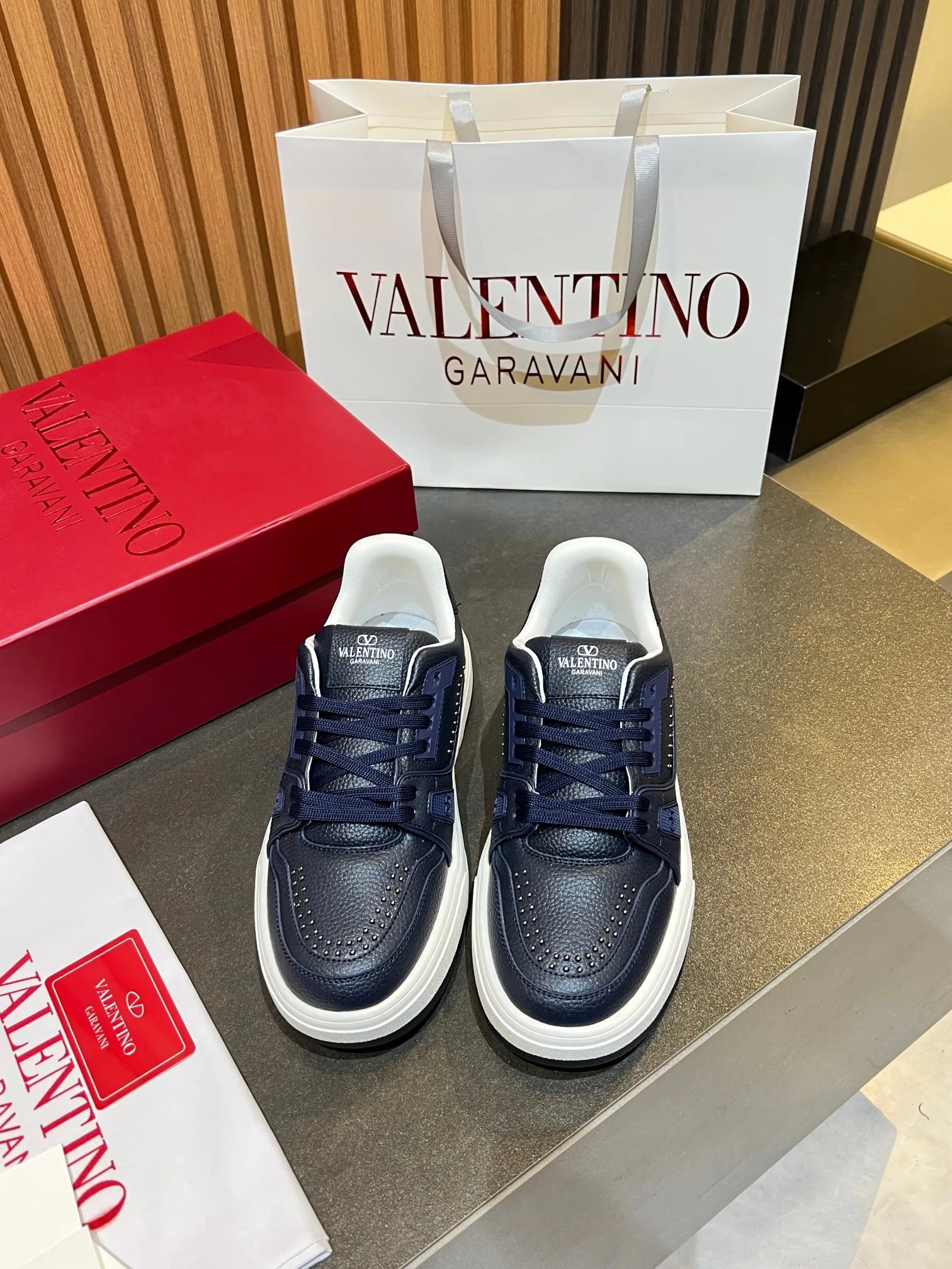 Кроссовки Женские Valentino 11575972