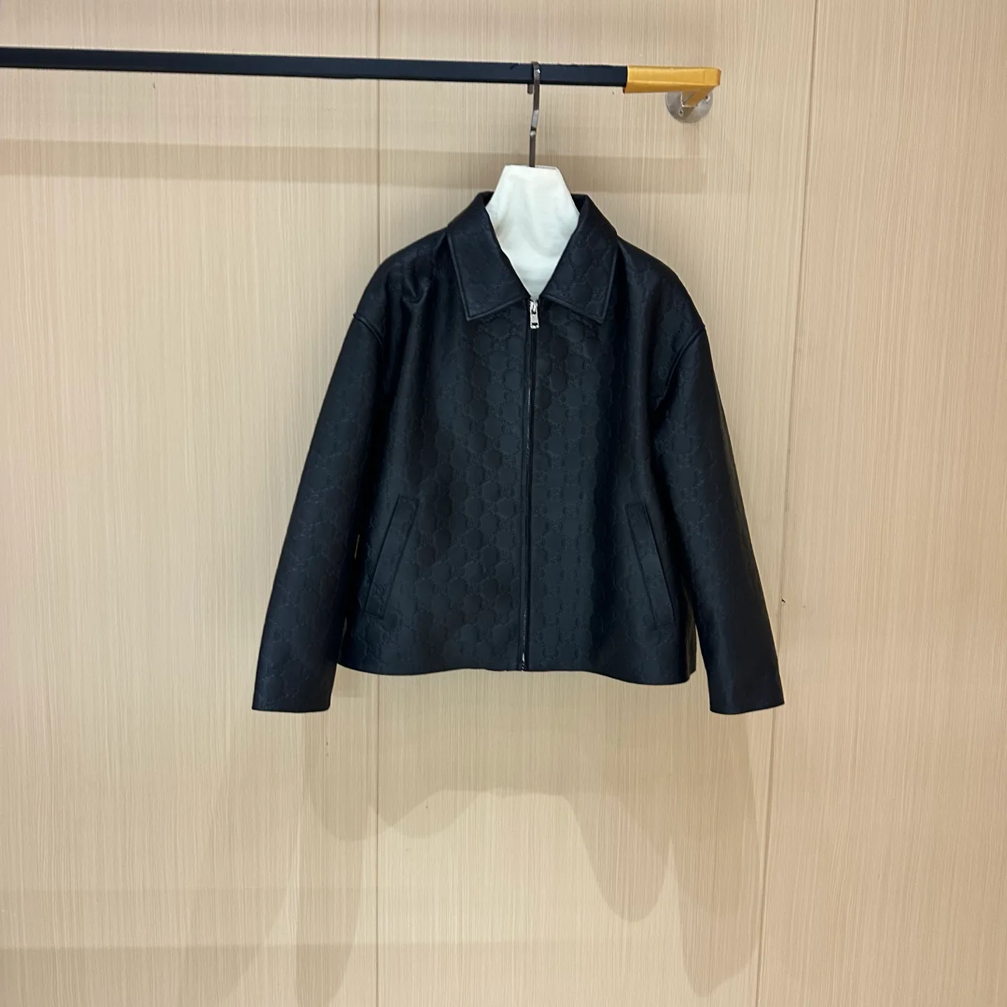 Куртки И Пуховики Женские Gucci 784940
