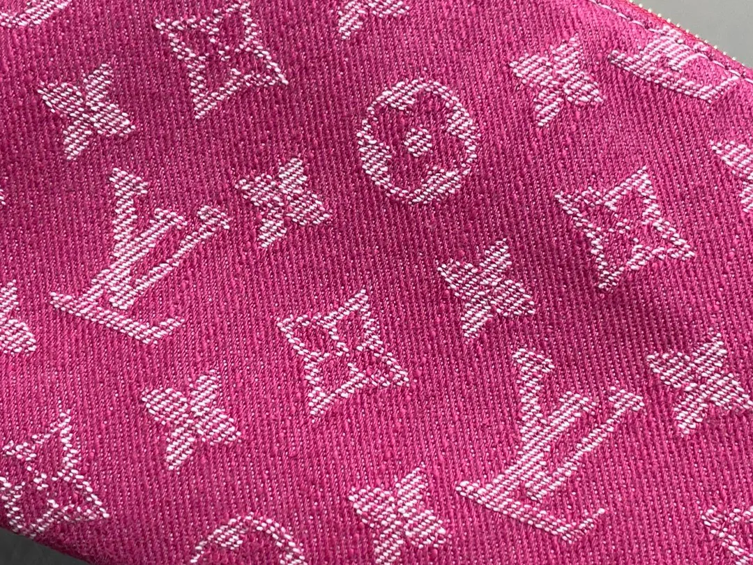 Клатчи Женские Louis Vuitton 11778118
