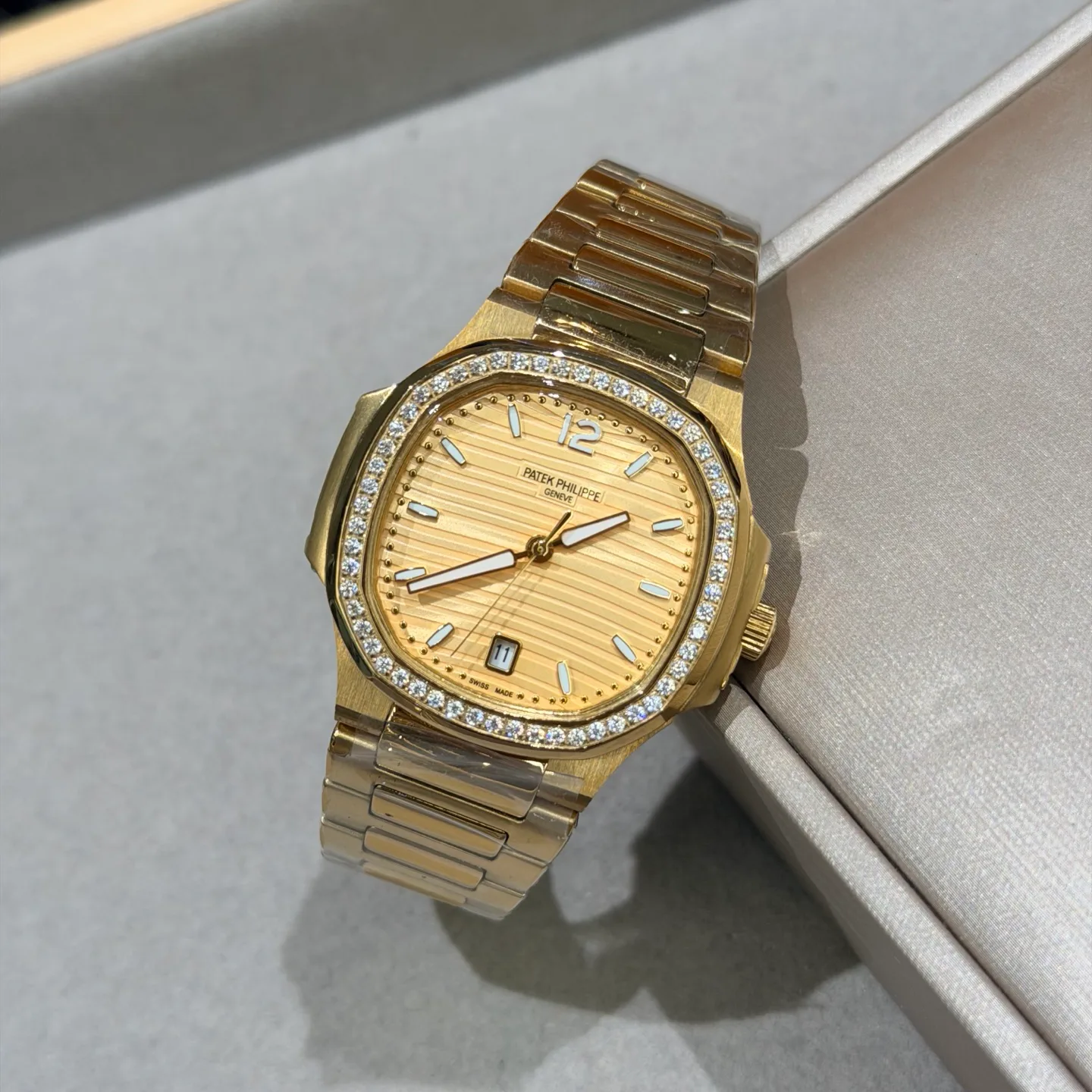 Часы Женские Patek Philippe 18362045