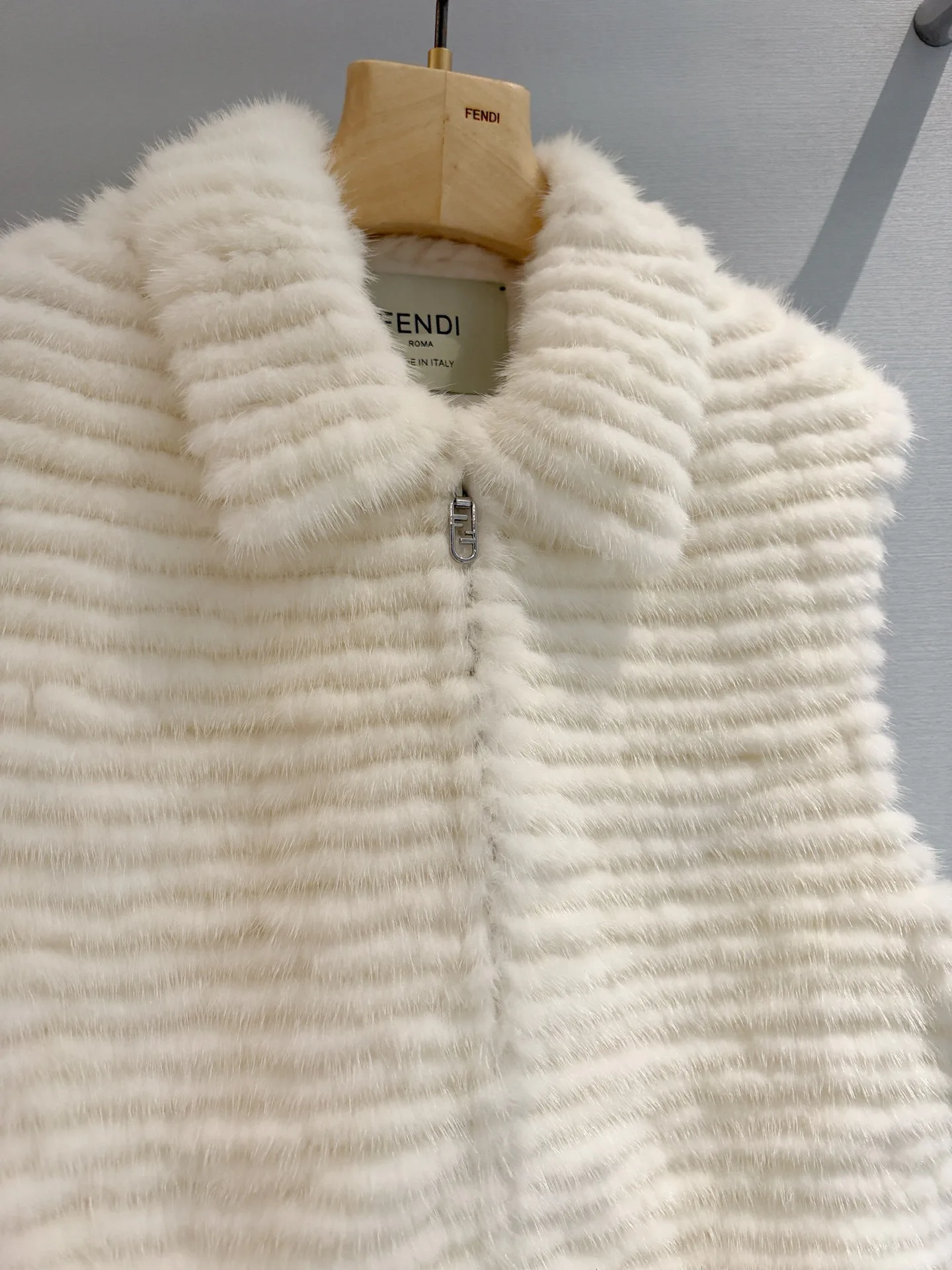 Жилеты Женские Fendi 19760629