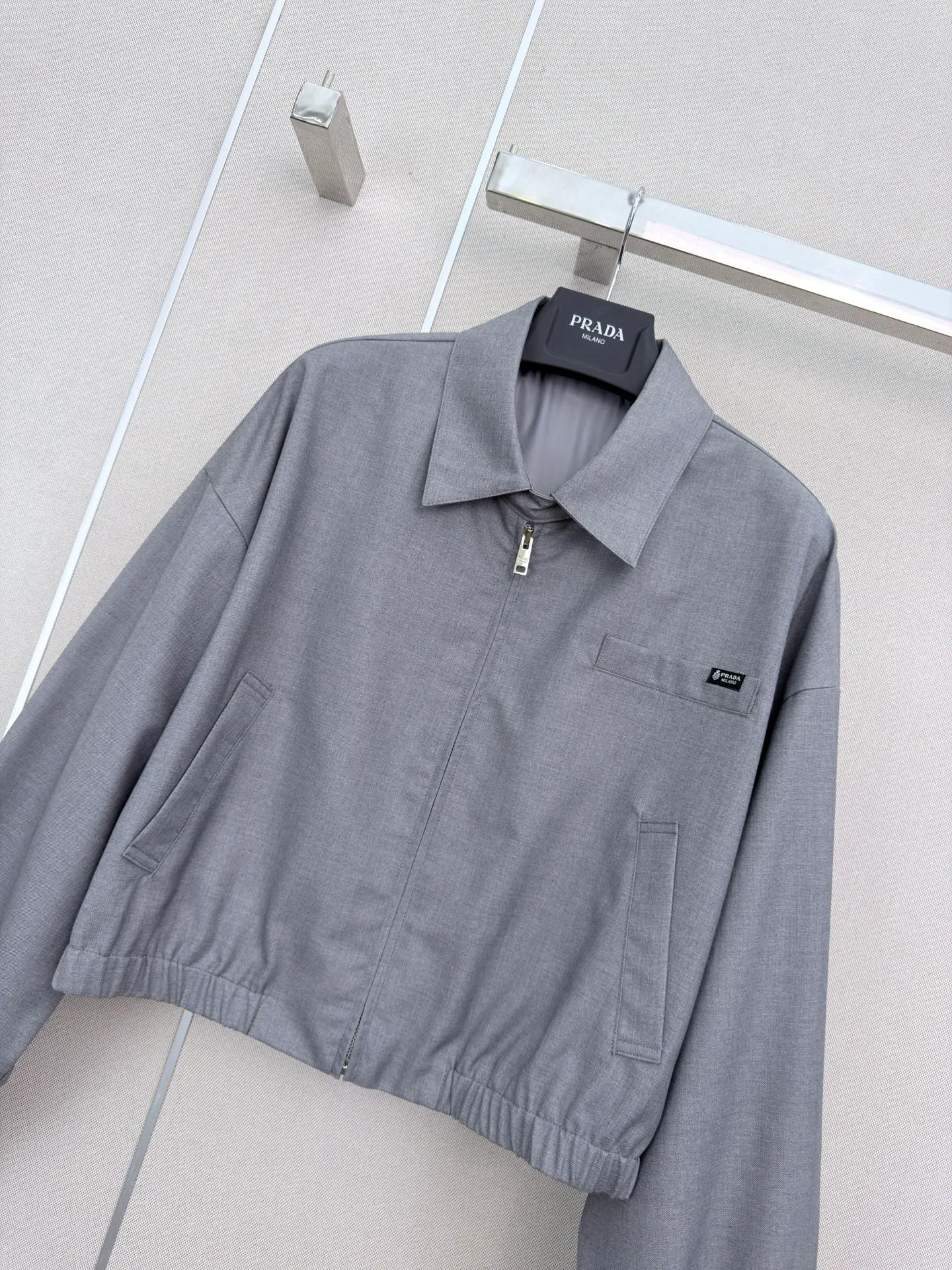 Куртки И Пуховики Женские Prada 18877927