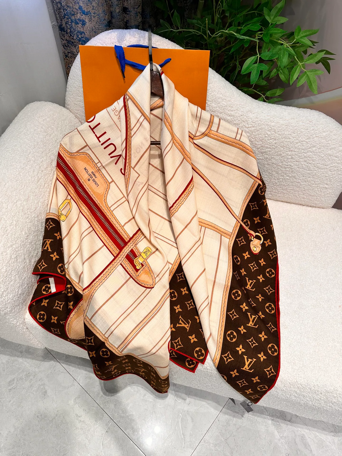 Шарфы Louis Vuitton 11910614