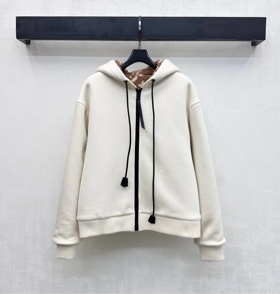 Куртки И Пуховики Женские Louis Vuitton 1083107