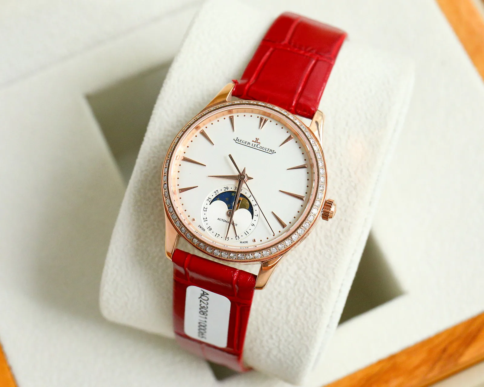 Часы Женские Jaeger-Lecoultre 18233885
