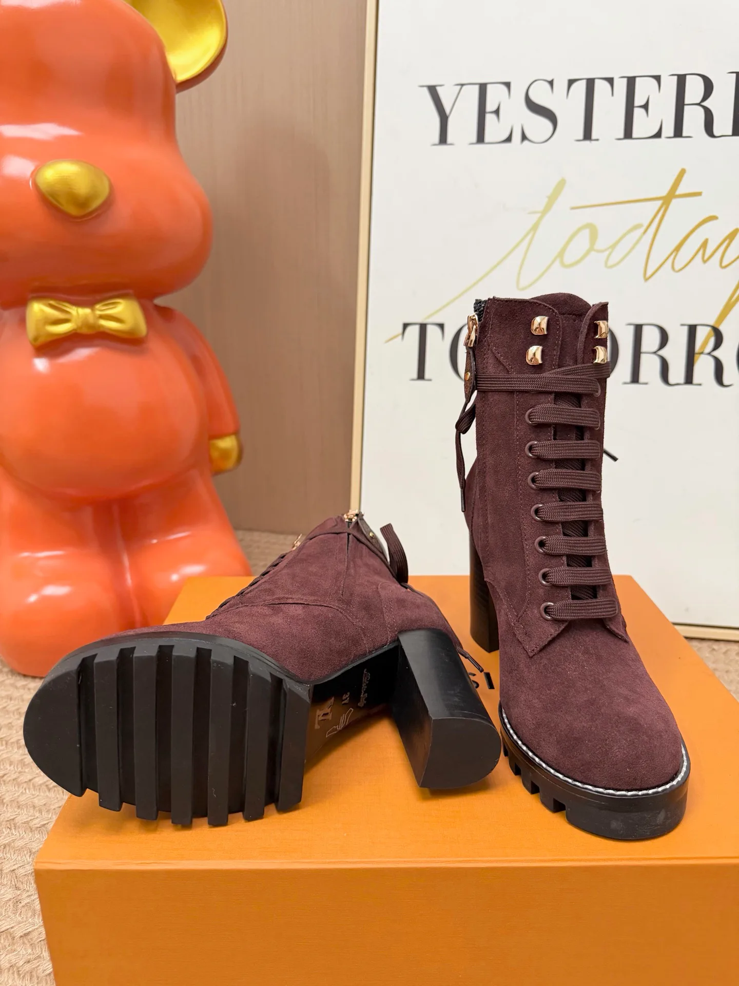 Ботинки Женские Louis Vuitton 18843861