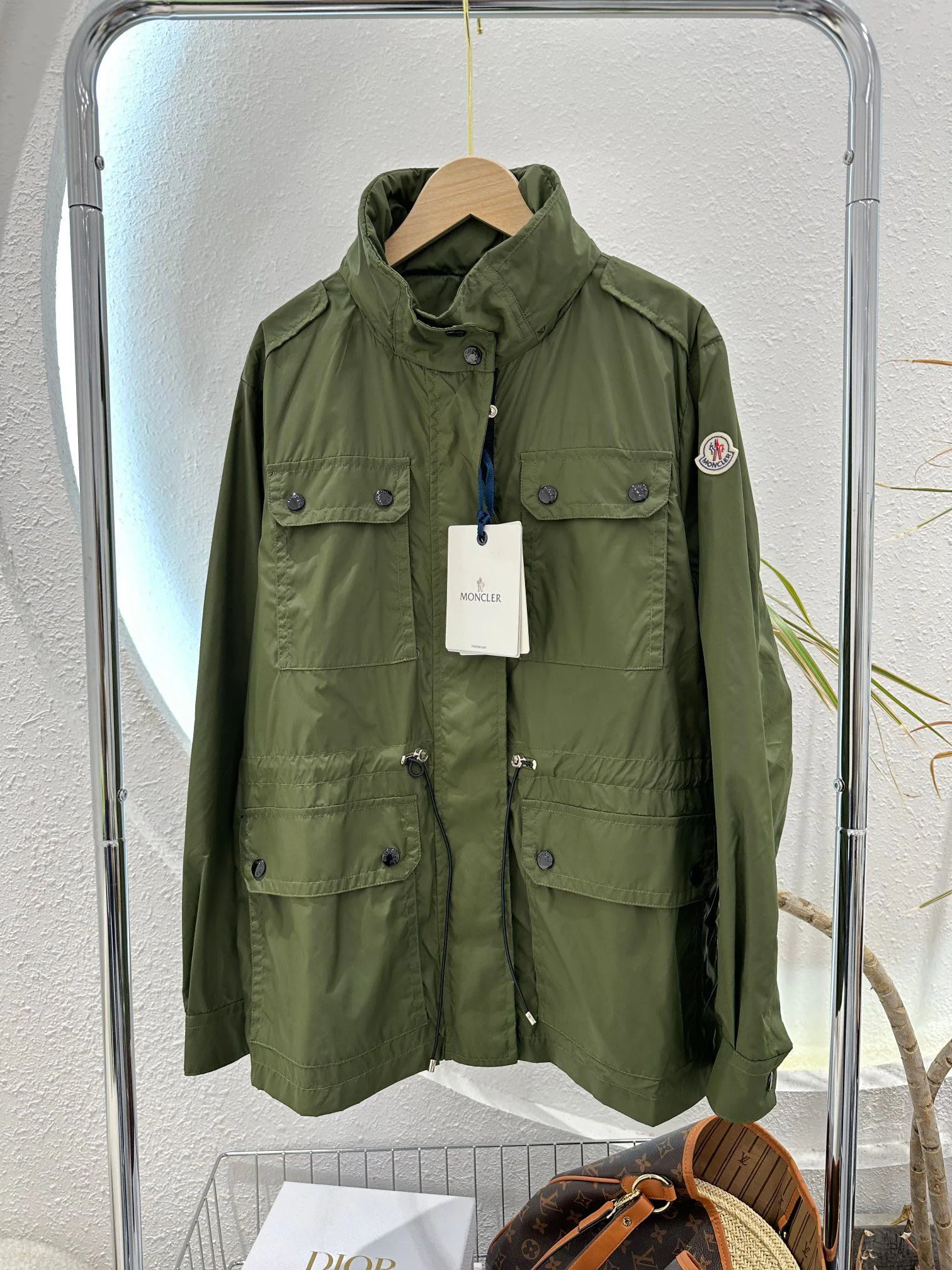 Куртки И Пуховики Женские Moncler 11624071