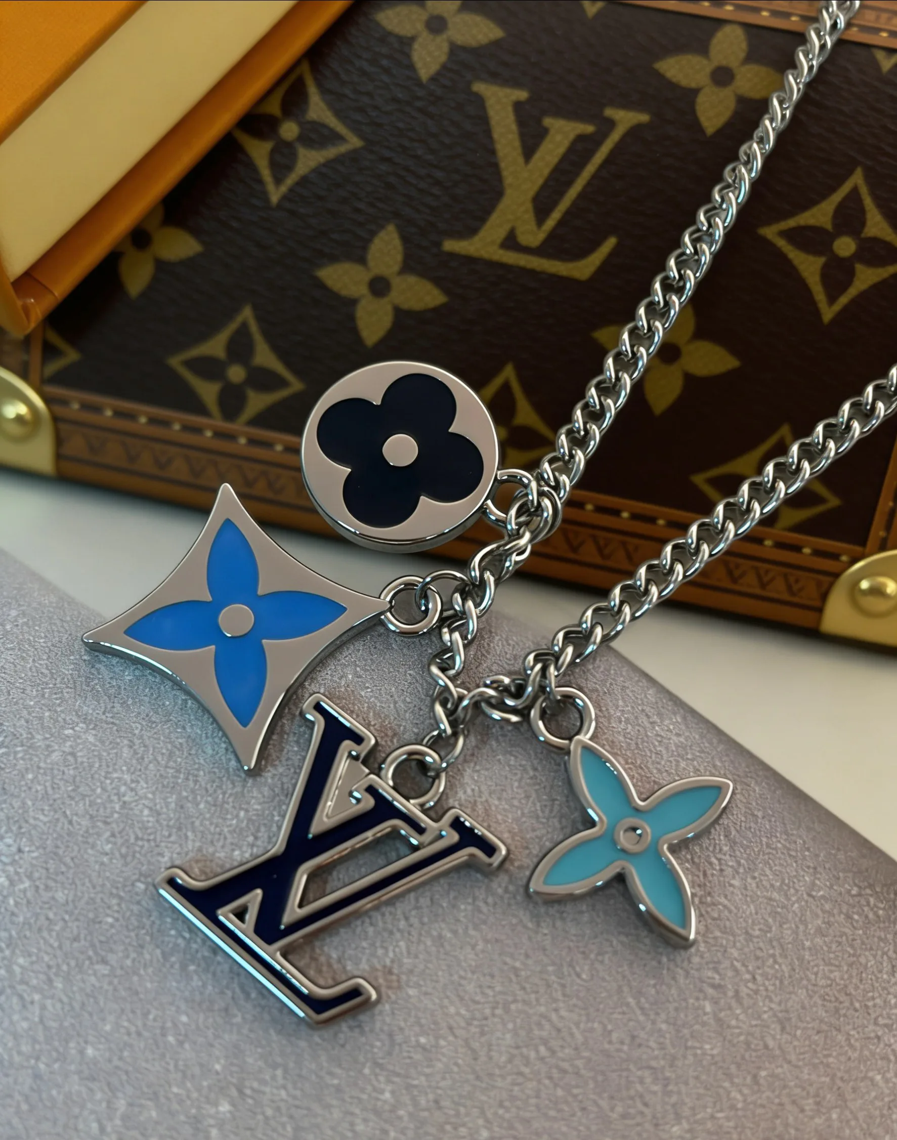 Бижутерия Louis Vuitton 11698063