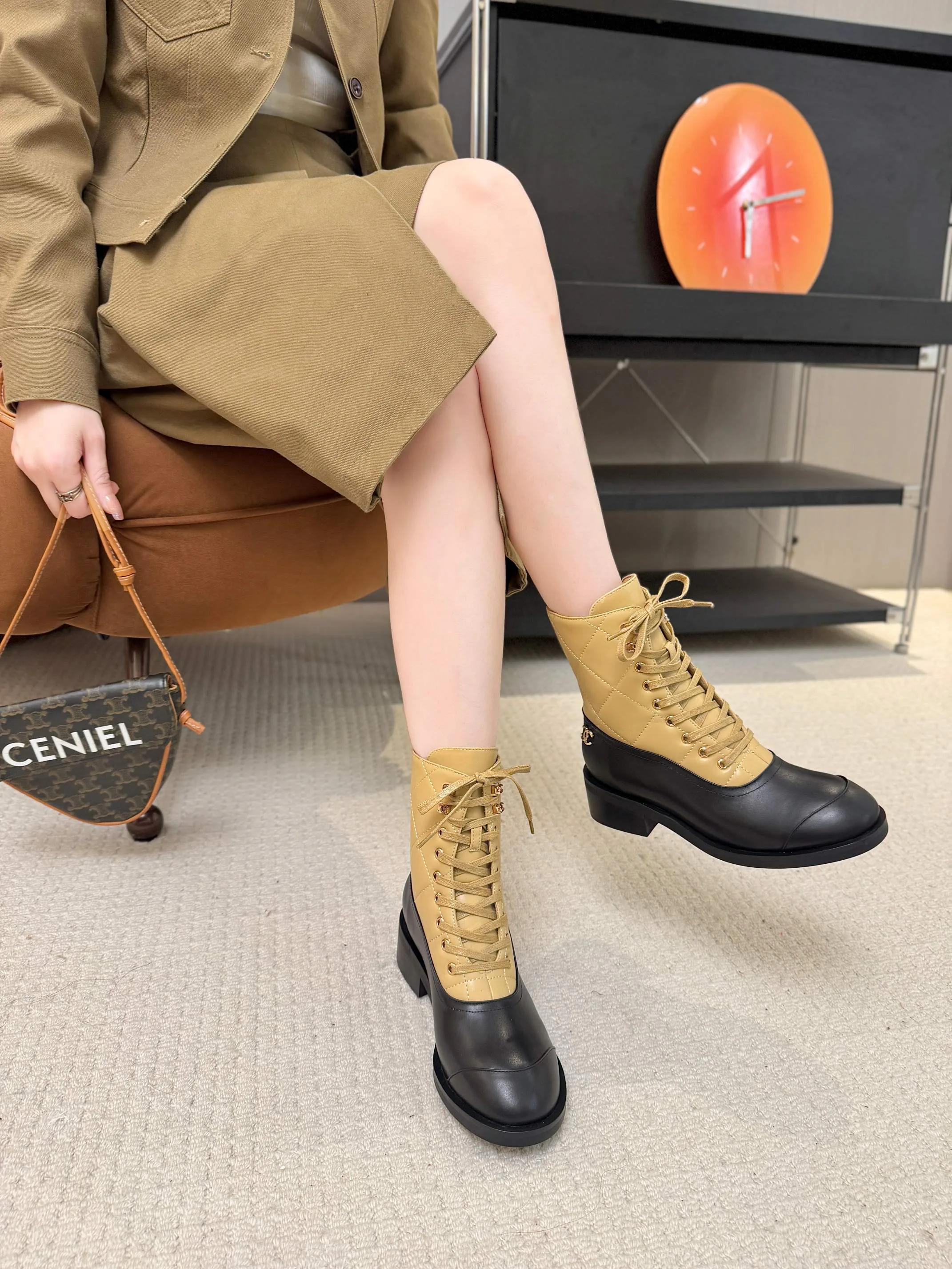 Ботинки Женские Chanel 19556150