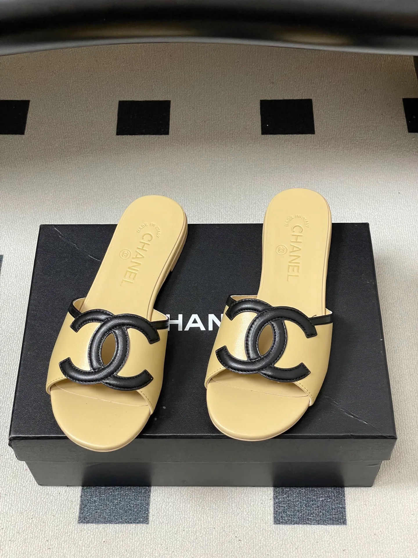 Шлепанцы Женские Chanel 11627613