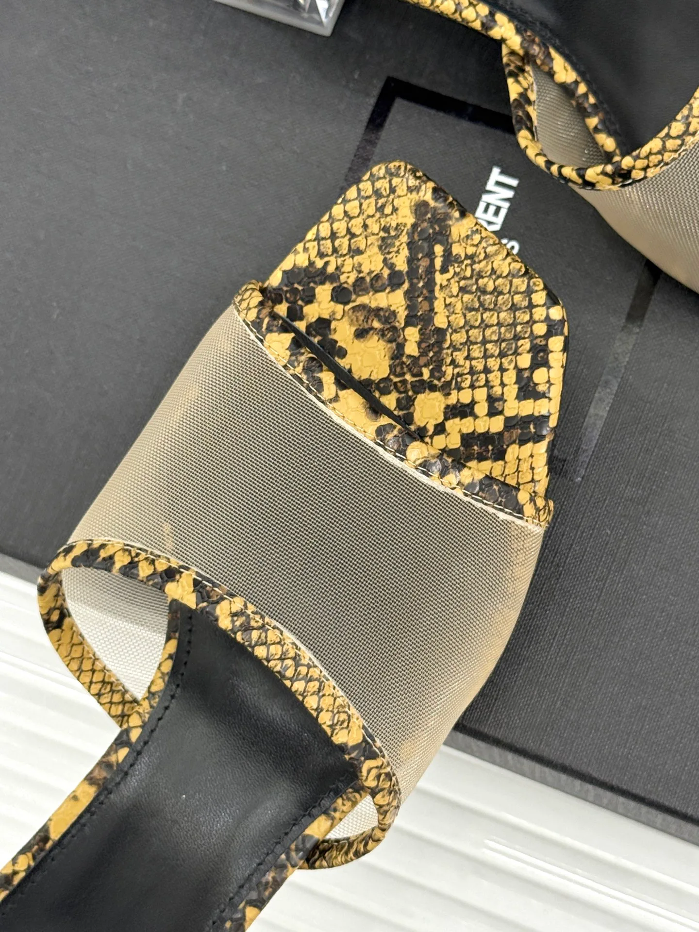 Босоножки Женские Saint Laurent 17024887