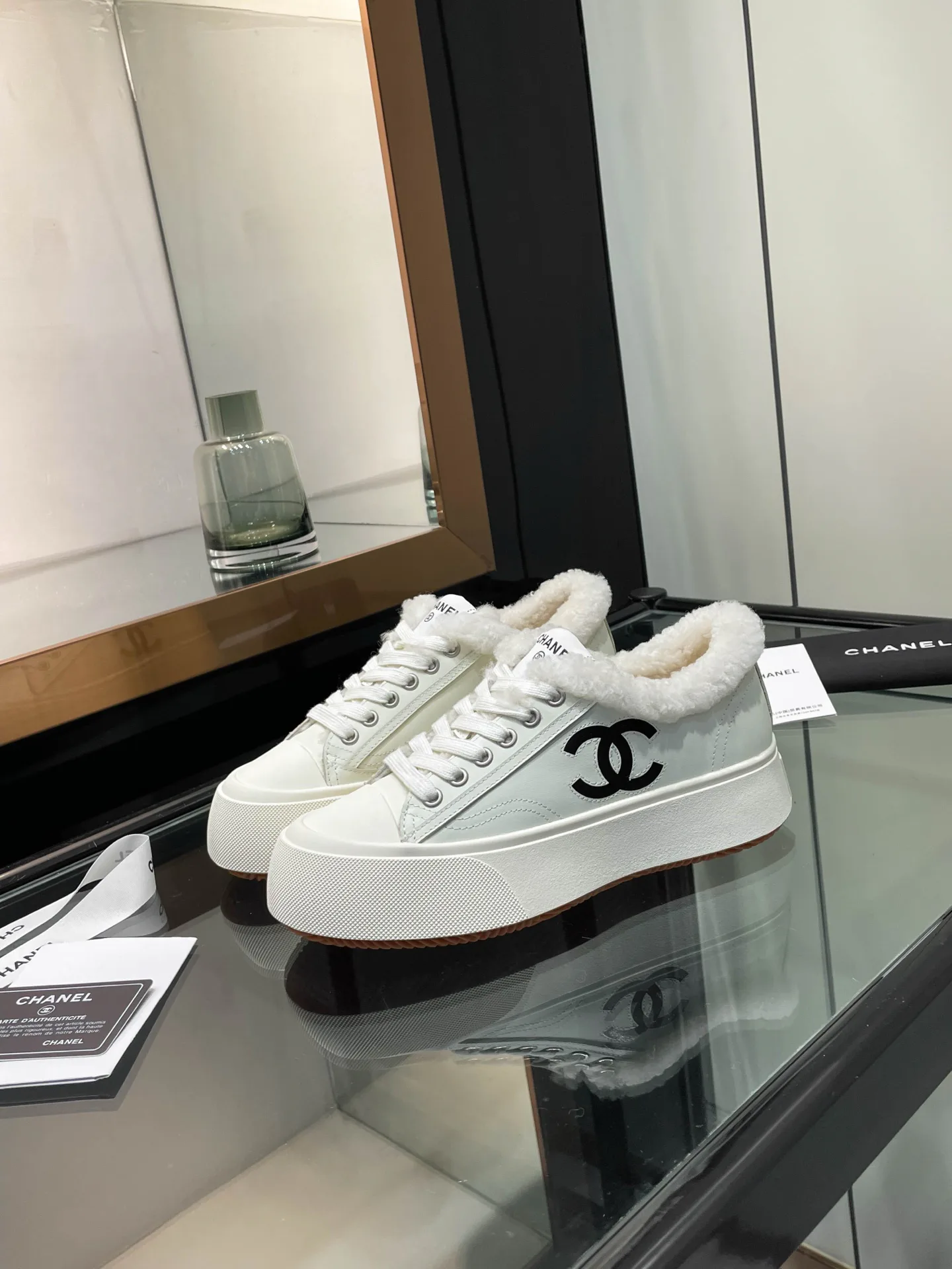 Кроссовки Женские Chanel 19639204