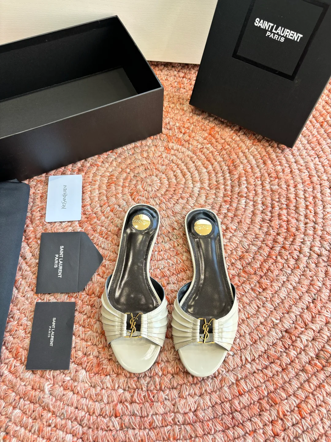 Шлепанцы Женские Saint Laurent 11599264