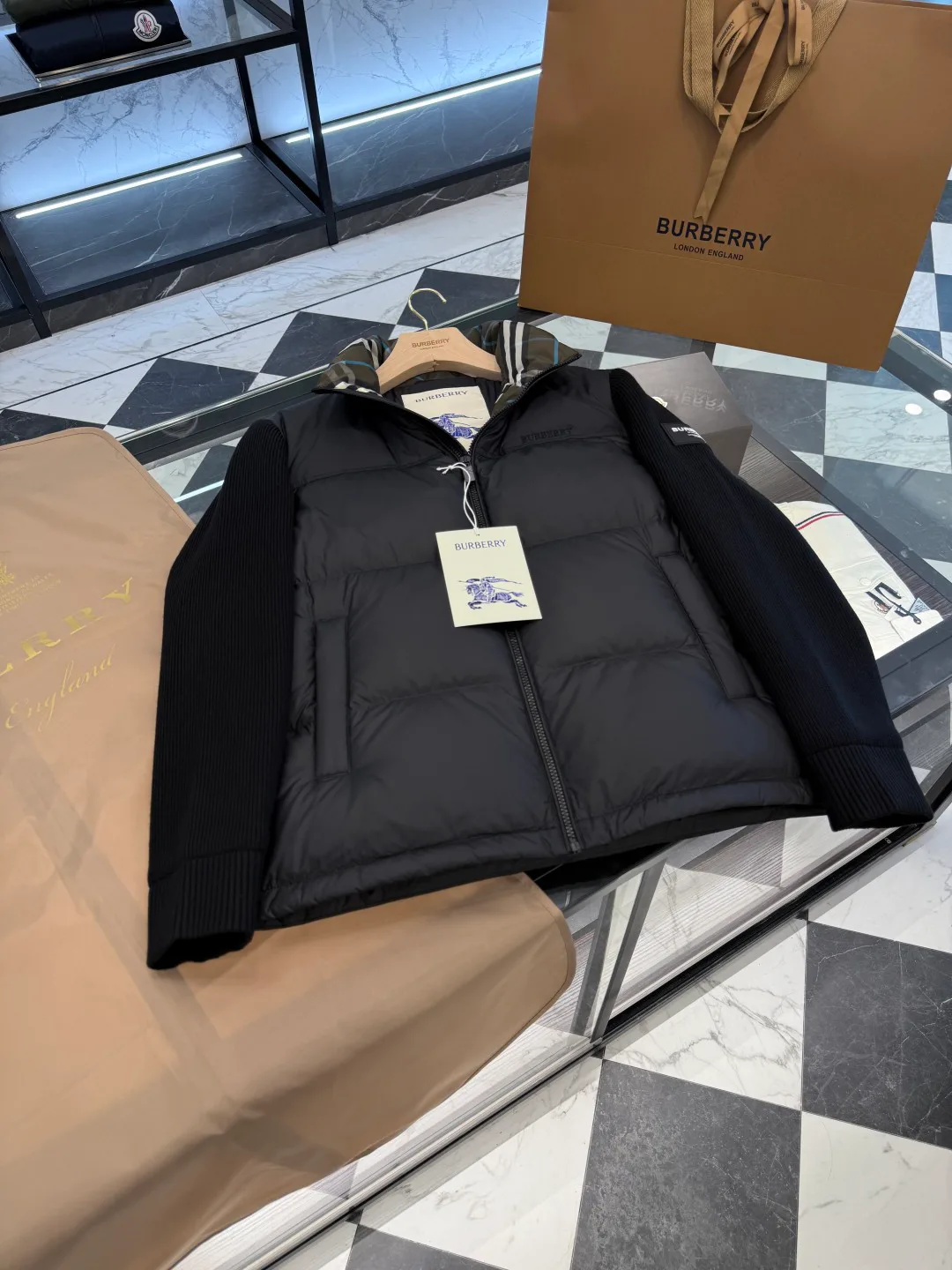 Куртки И Пуховики Женские Burberry 18007672