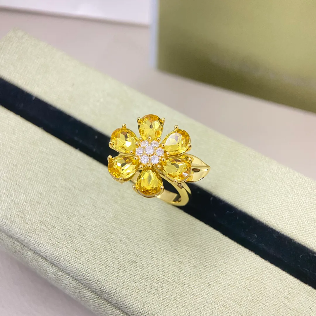 Бижутерия Van Cleef & Arpels 11704555