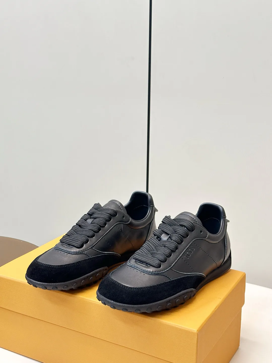 Кроссовки Женские Tod's 18397678