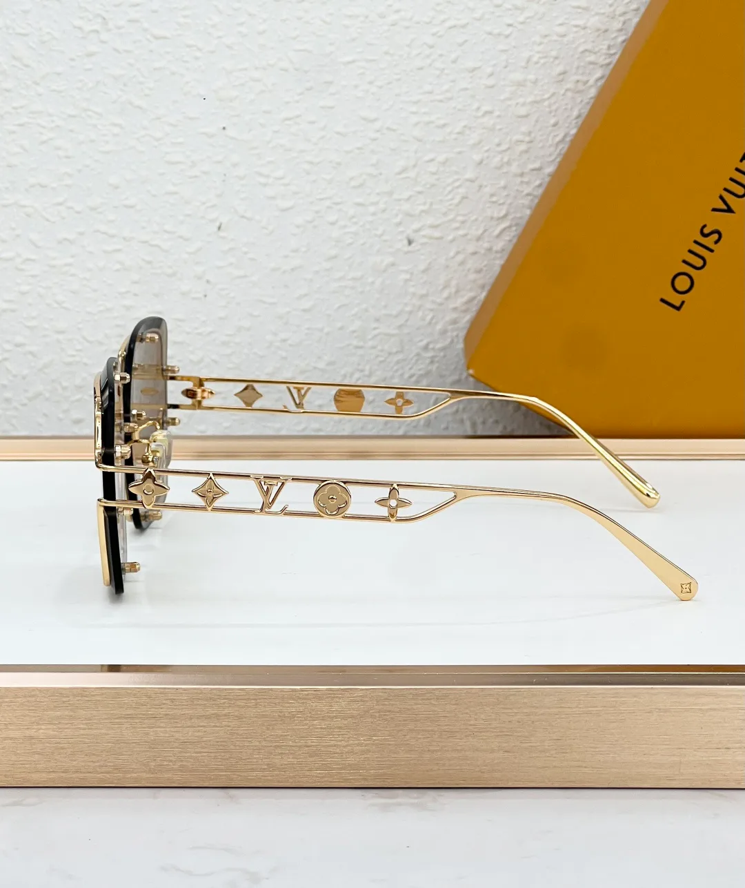 Очки Louis Vuitton 13434174