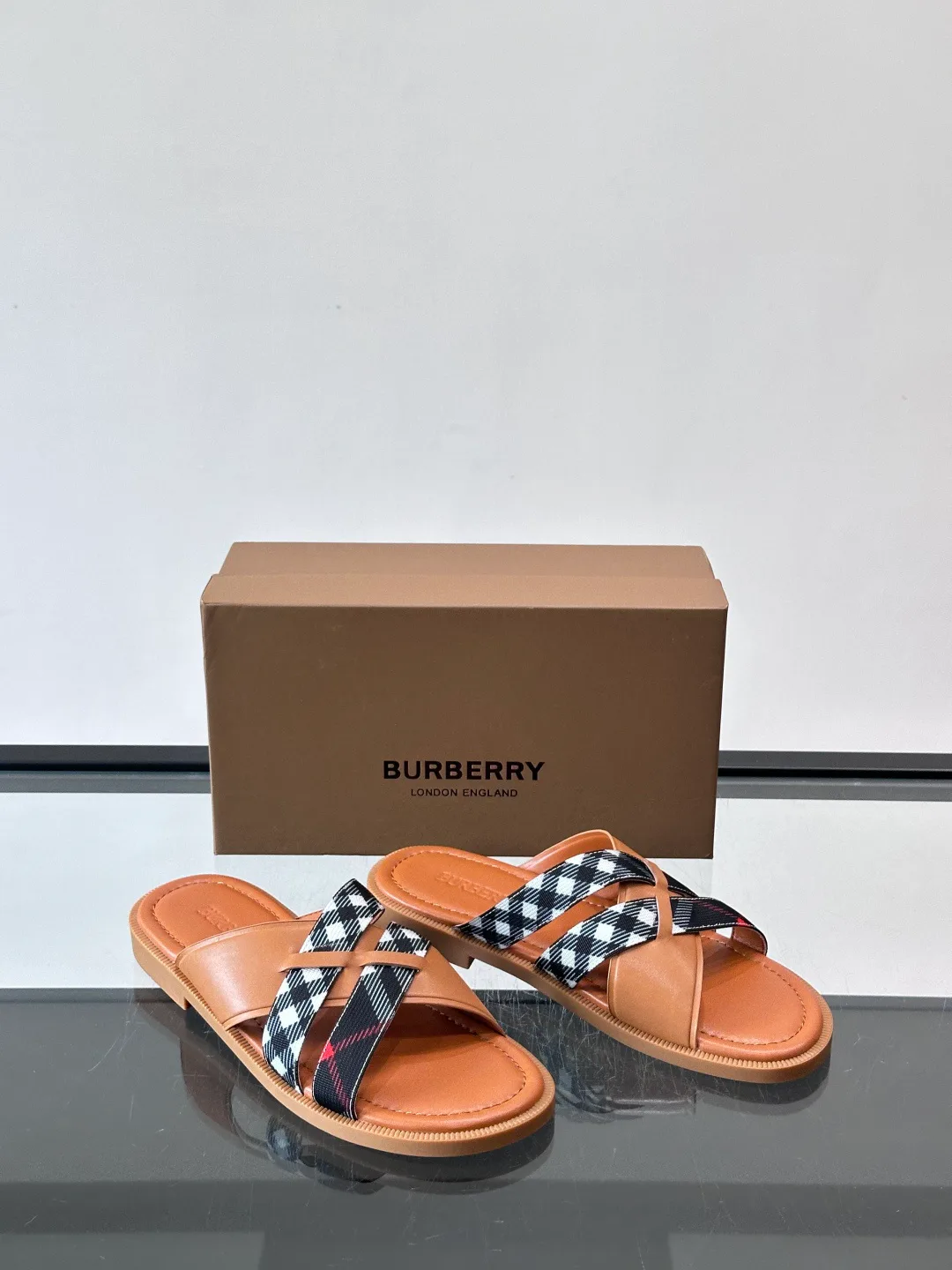 Сандалии Мужские Burberry 13452924
