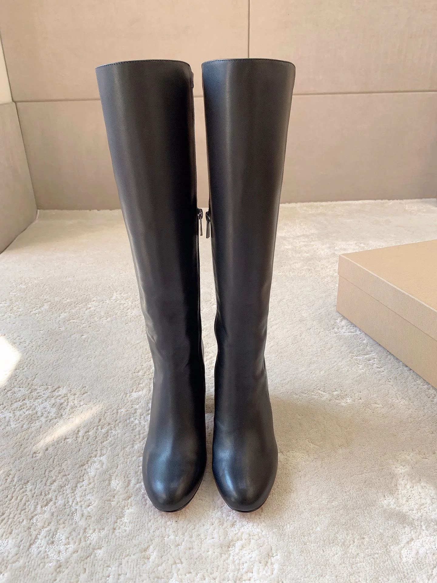 Сапоги Женские Christian Louboutin 173047