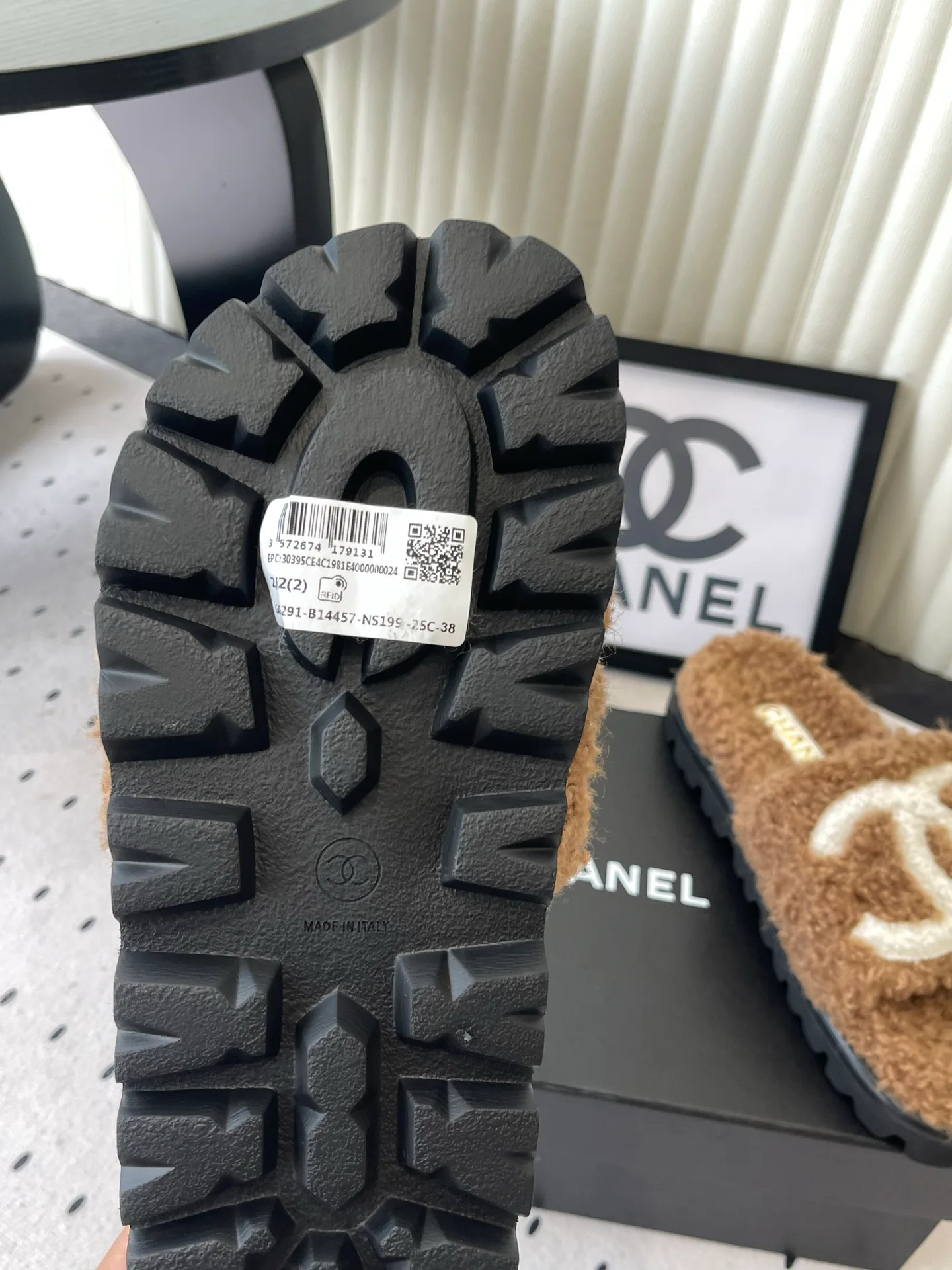 Тапочки Женские Chanel 19563732