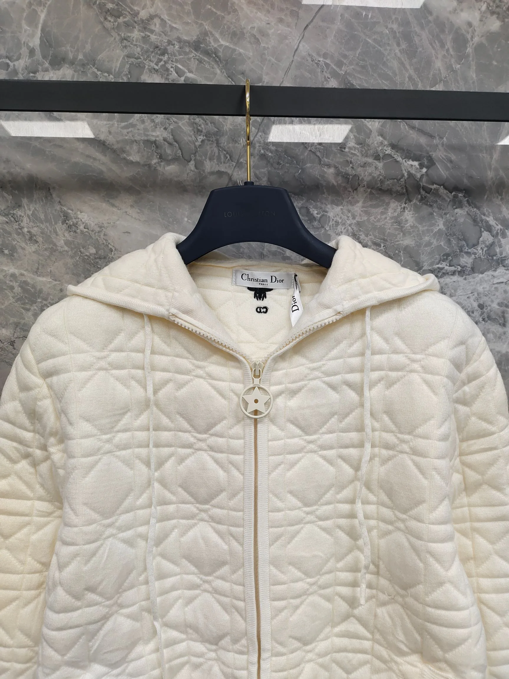 Куртки И Пуховики Женские Christian Dior 18743629