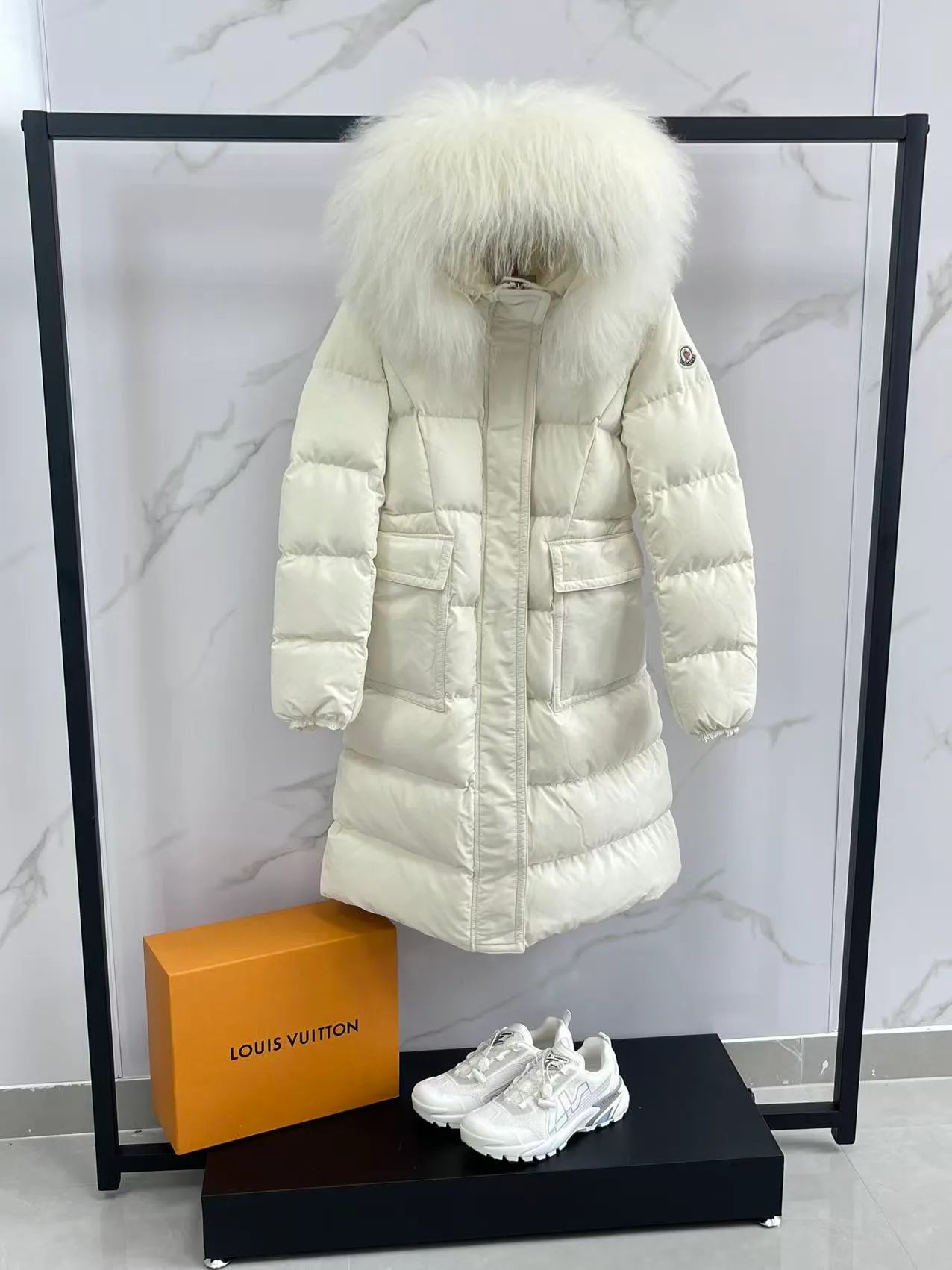 Куртки И Пуховики Женские Moncler 17964582
