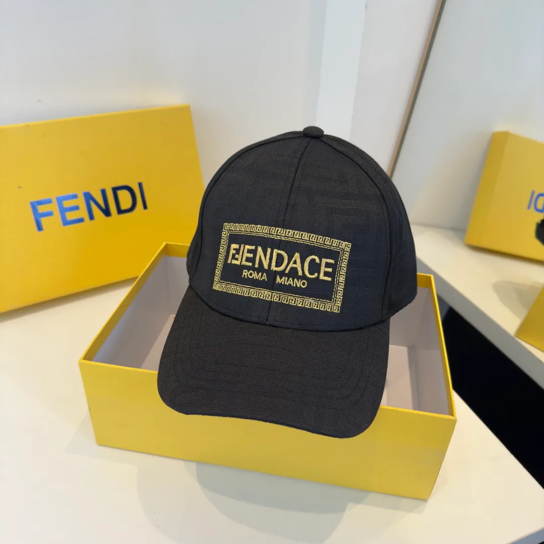 Головные Уборы Fendi 11416630