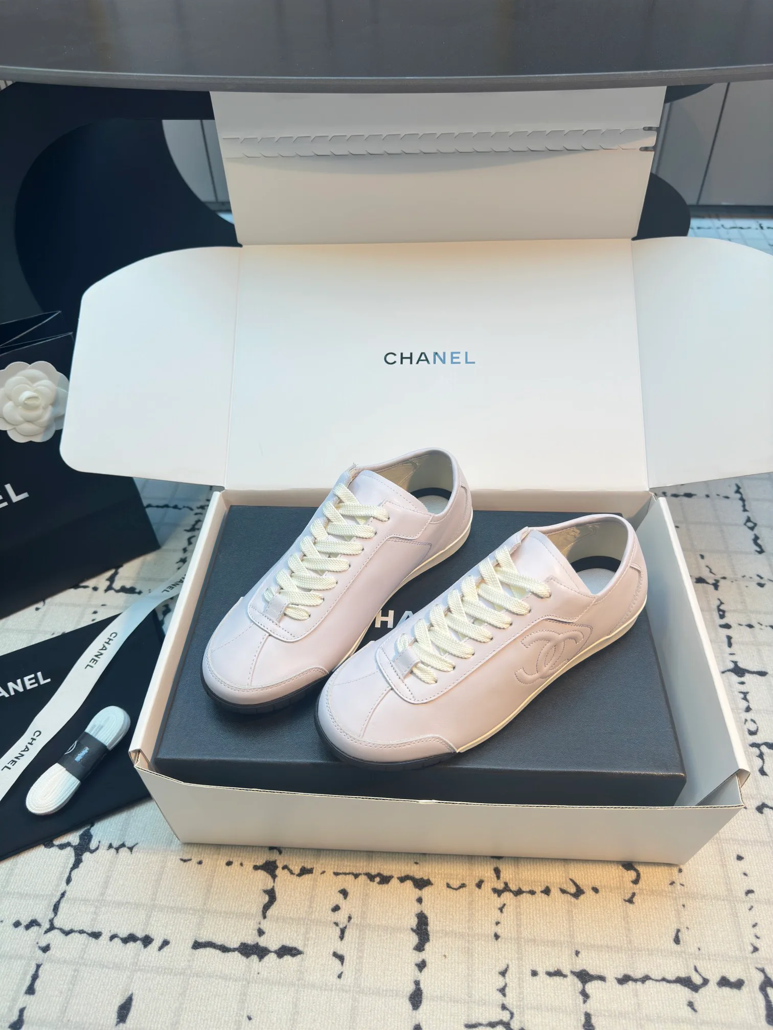 Кроссовки Женские Chanel 10468572