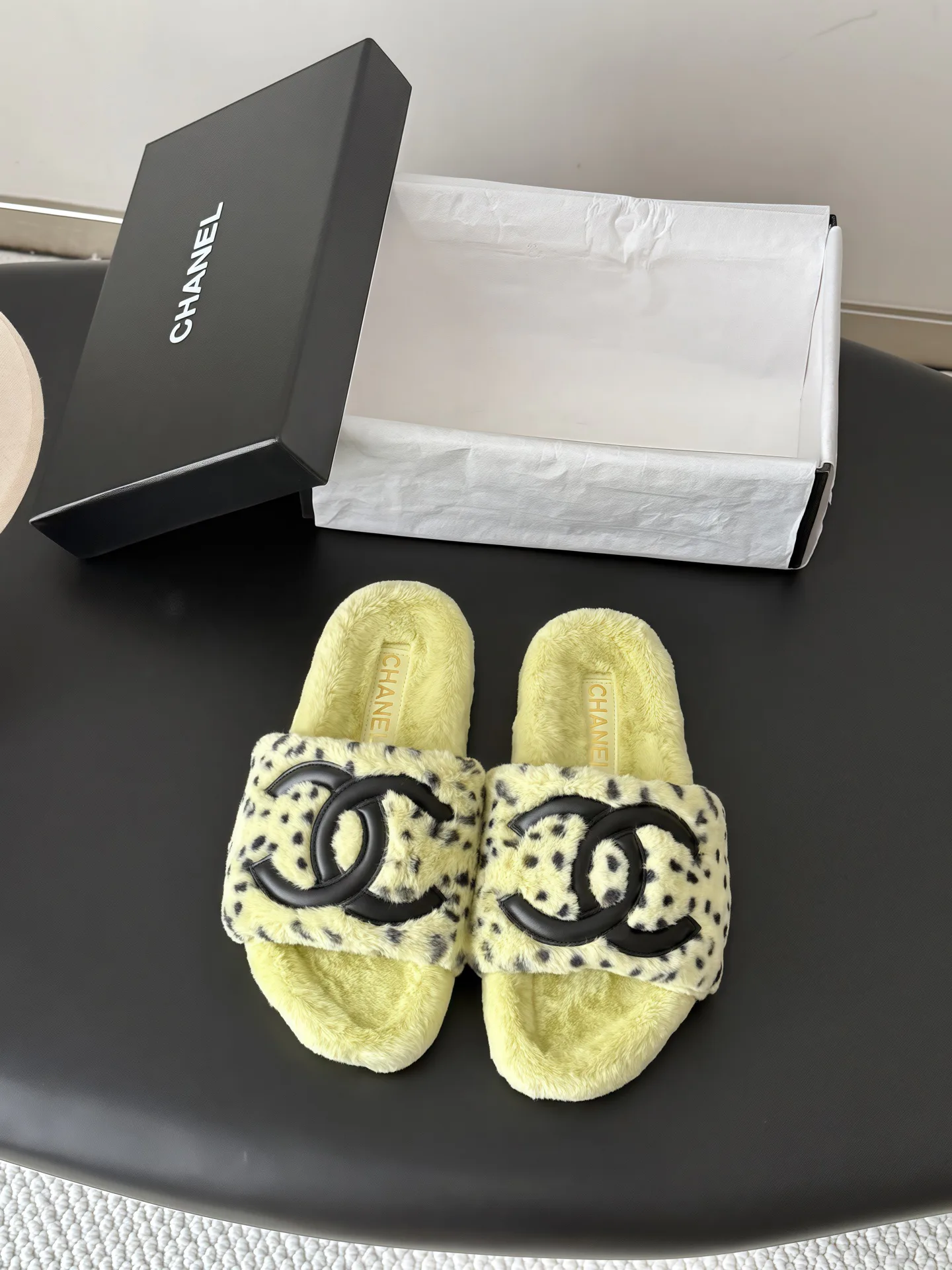 Тапочки Женские Chanel 18011850