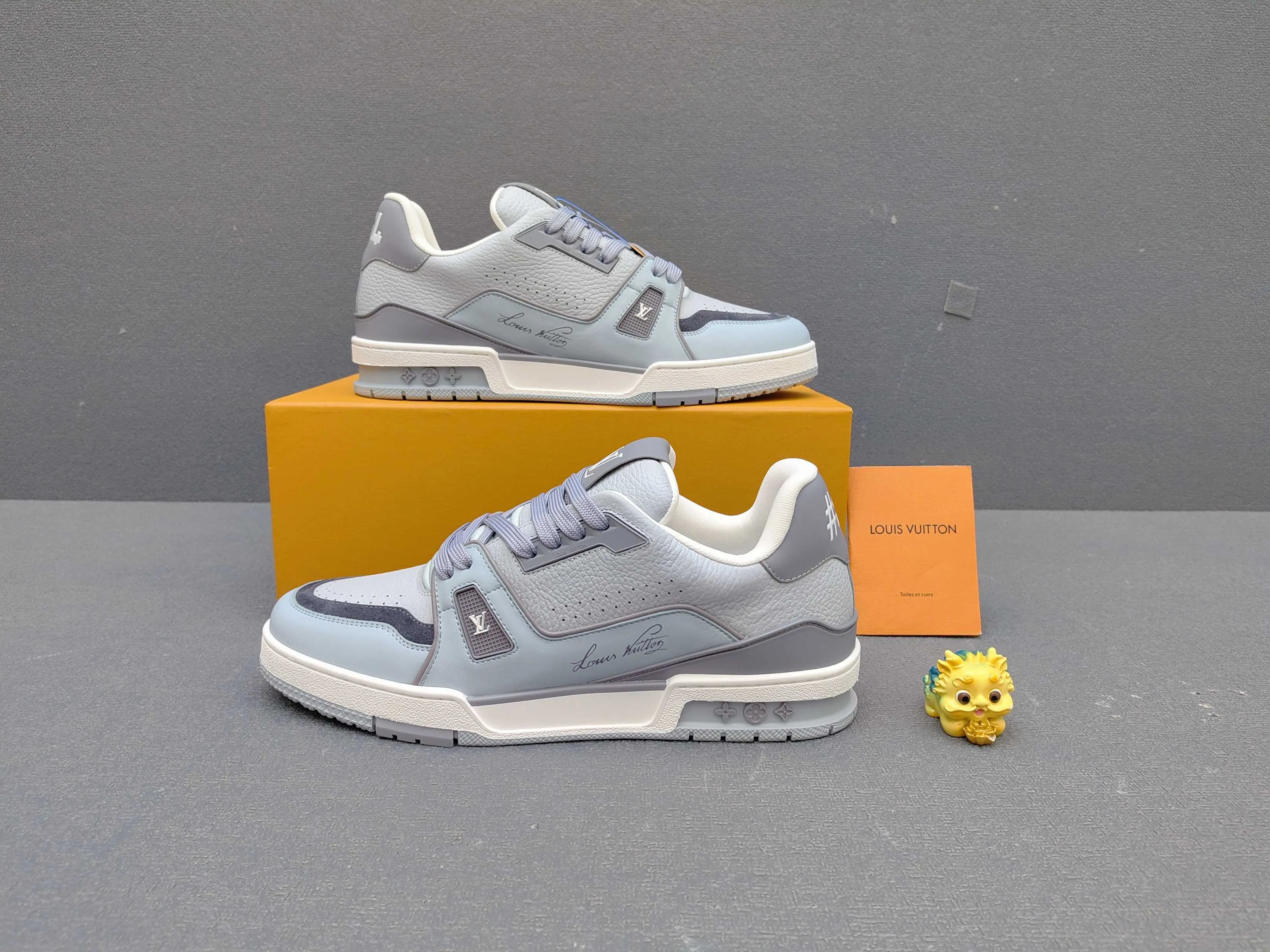 Кроссовки Мужские Louis Vuitton 9158886