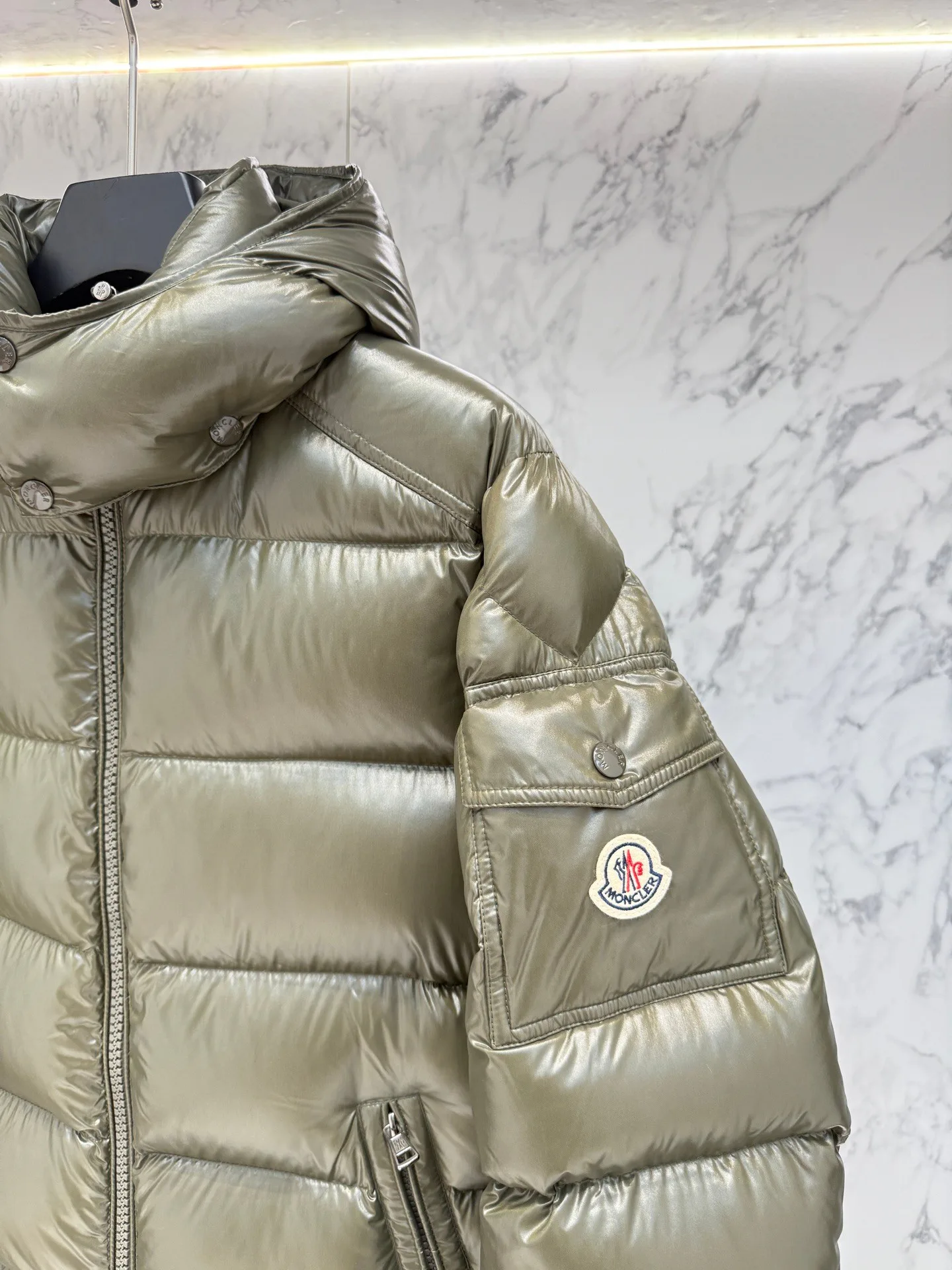 Куртки И Пуховики Женские Moncler 18048715