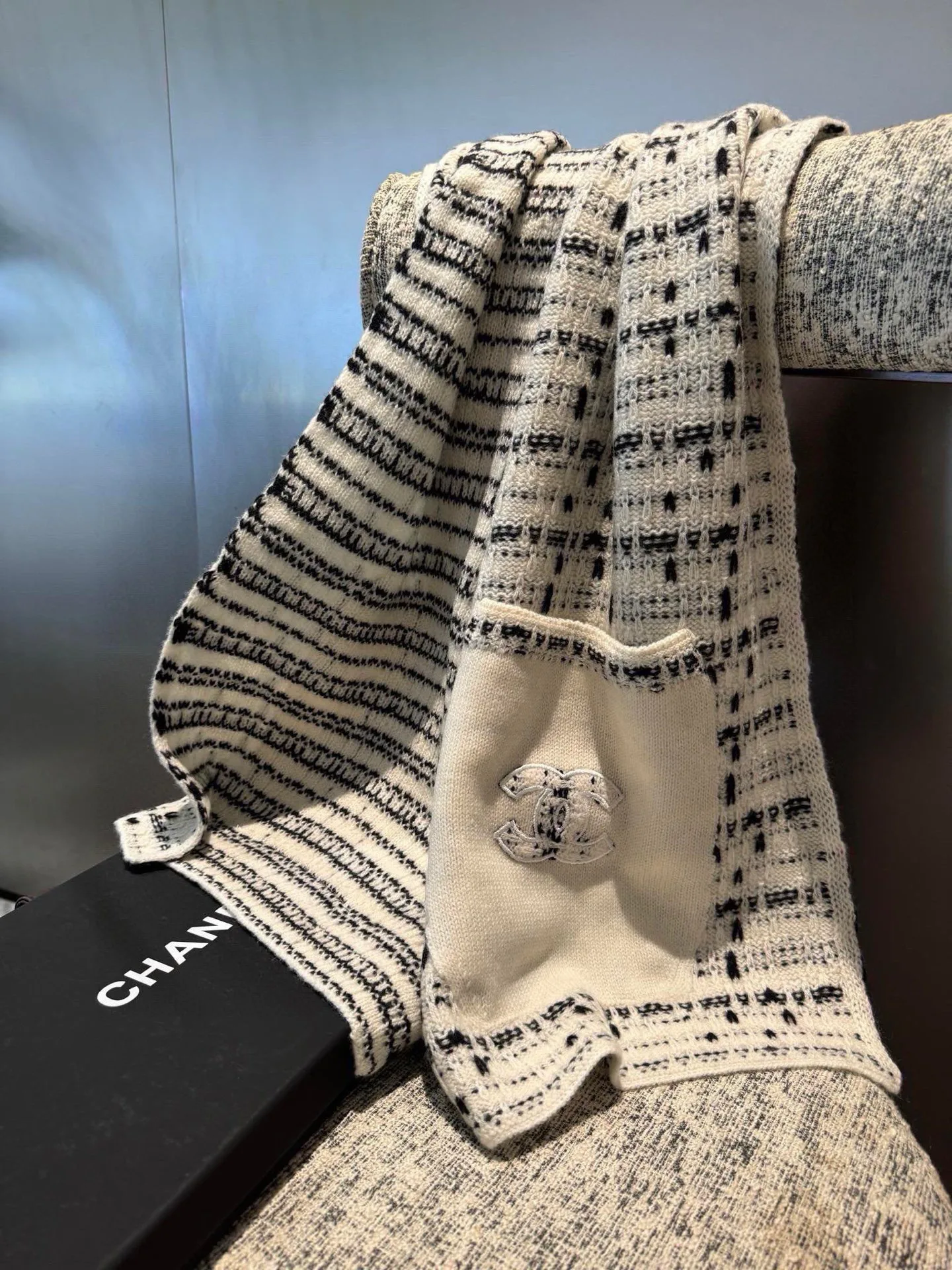 Шарфы Chanel 18627377