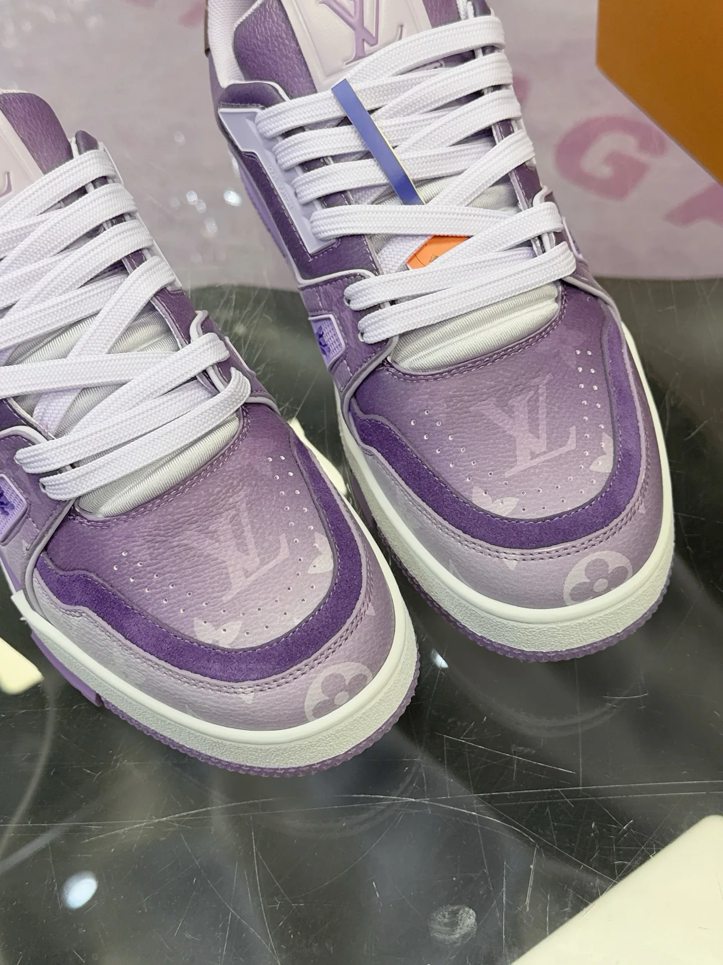 Кроссовки Женские Louis Vuitton 11674113