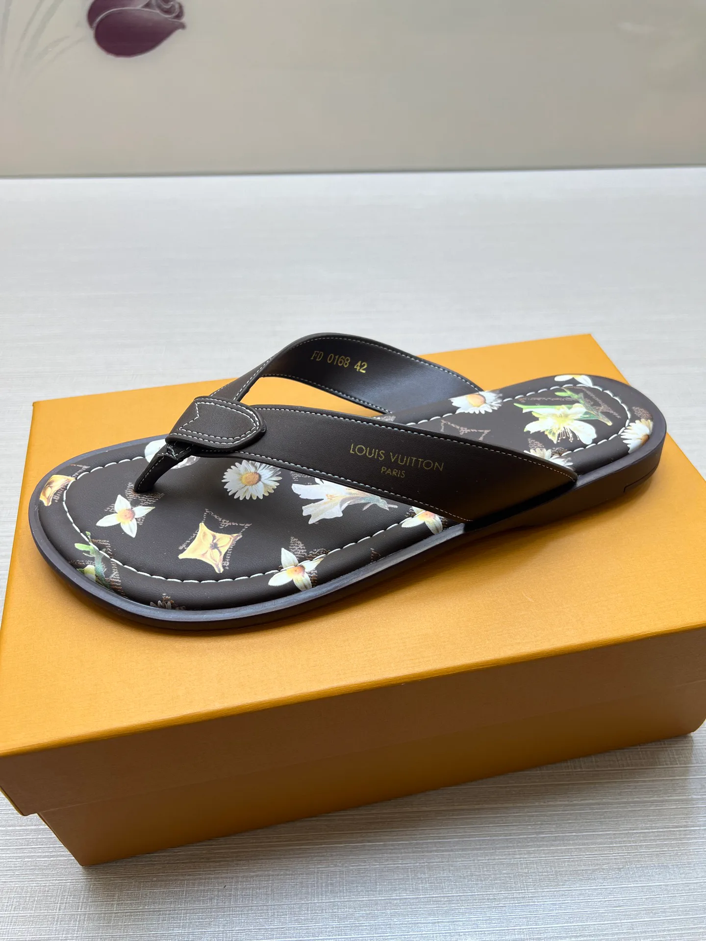 Шлепанцы Мужские Louis Vuitton 17078845