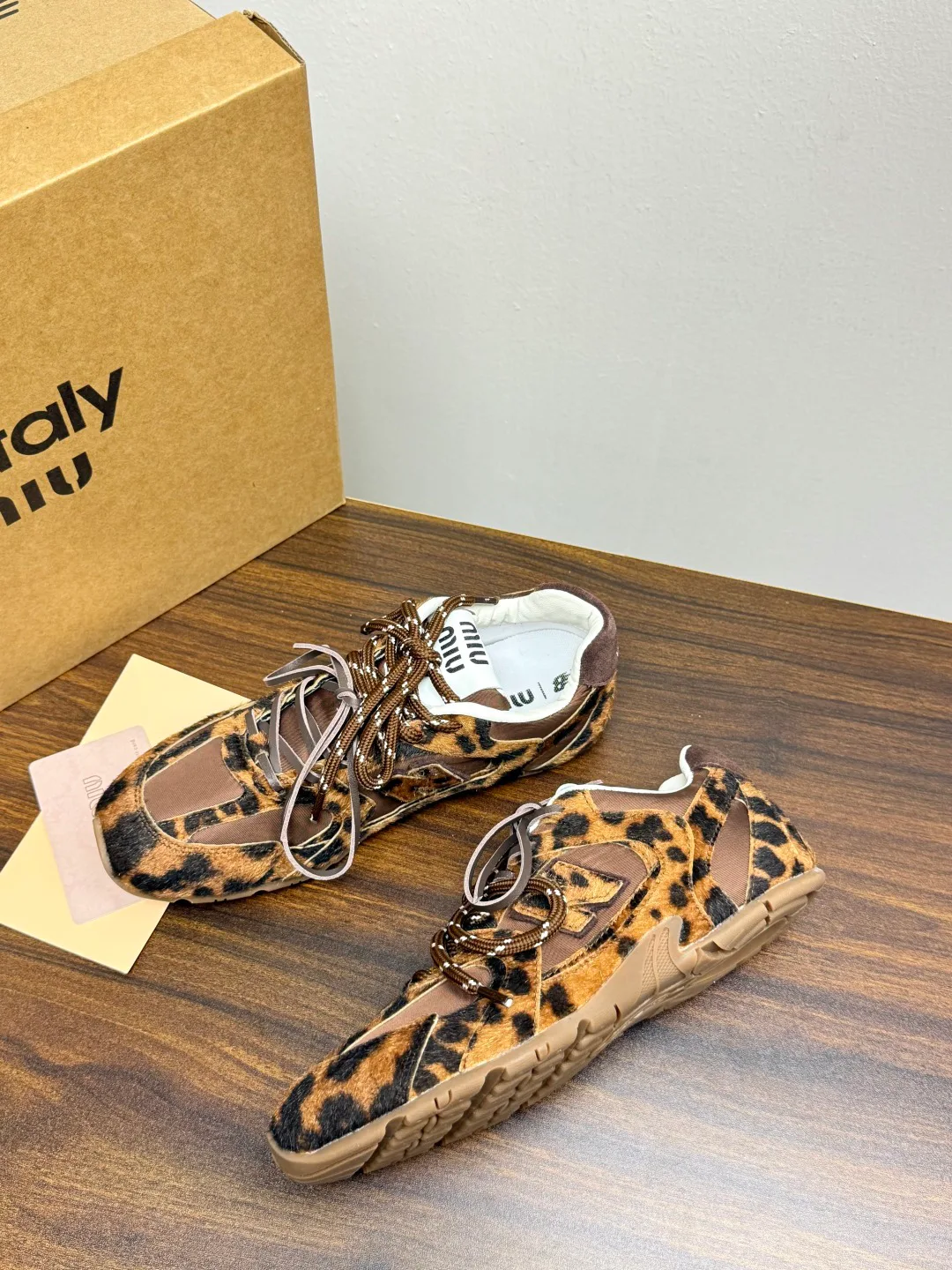 Кроссовки Женские Miu Miu 18961435