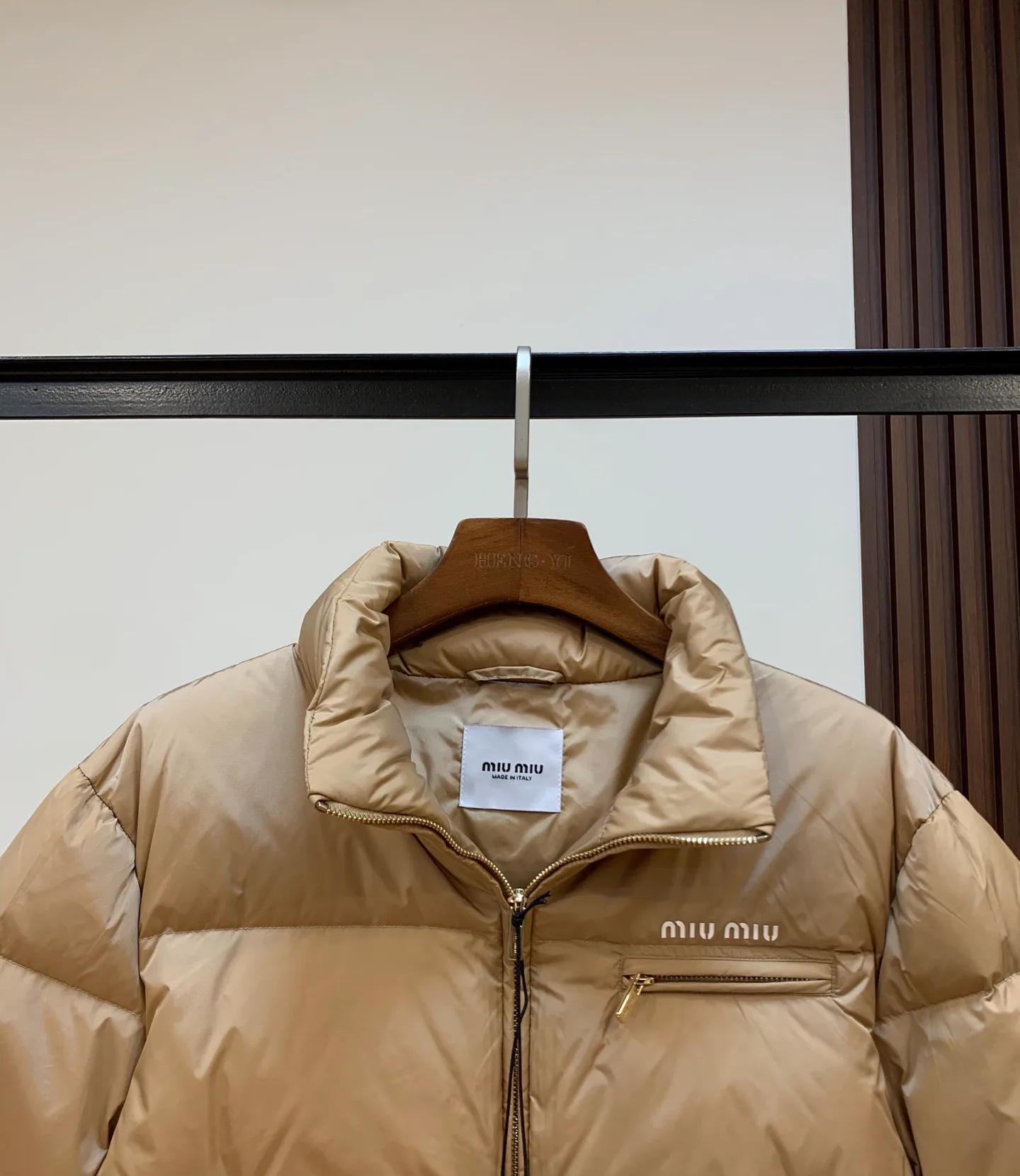 Куртки И Пуховики Женские Miu Miu 1373316