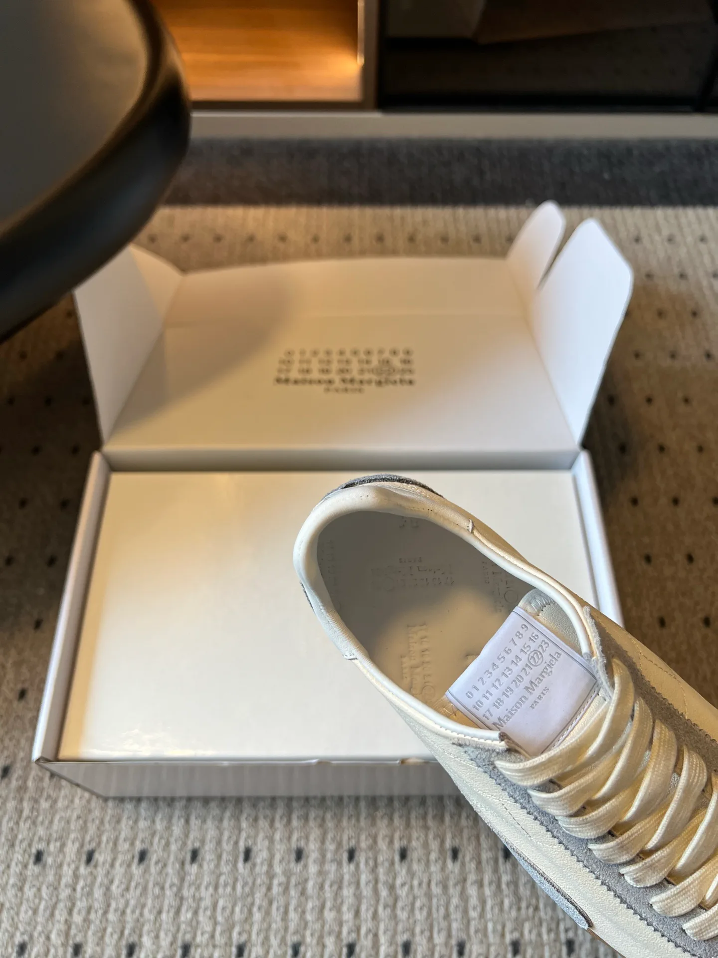 Кроссовки Женские Maison Margiela 17523634