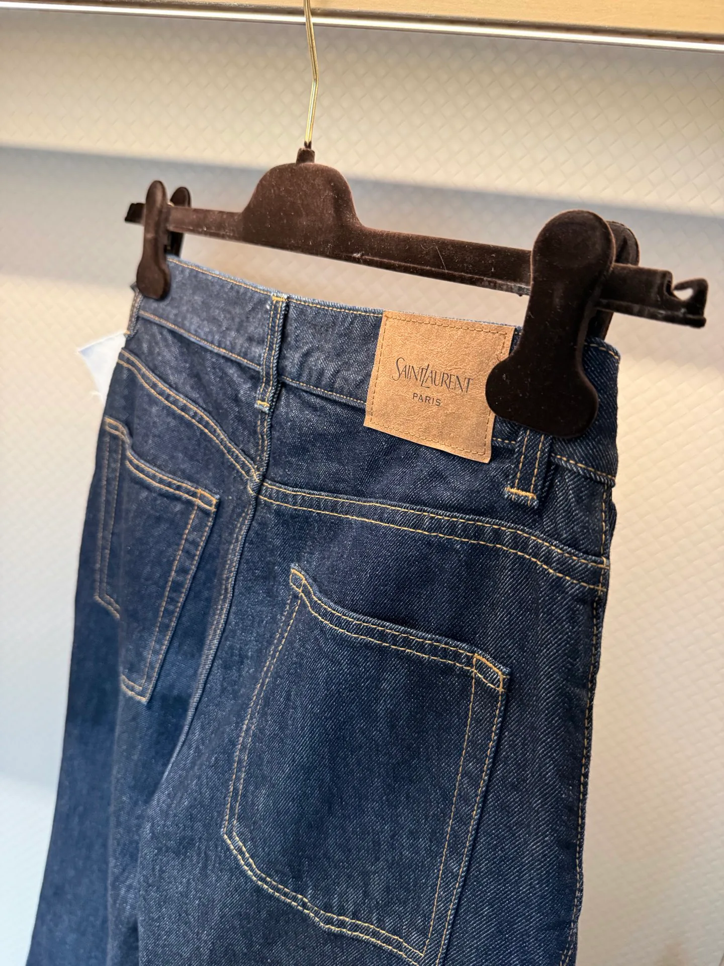Джинсы Женские Saint Laurent 17557349