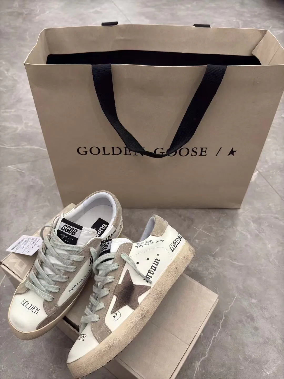 Кроссовки Женские Golden Goose 18265593