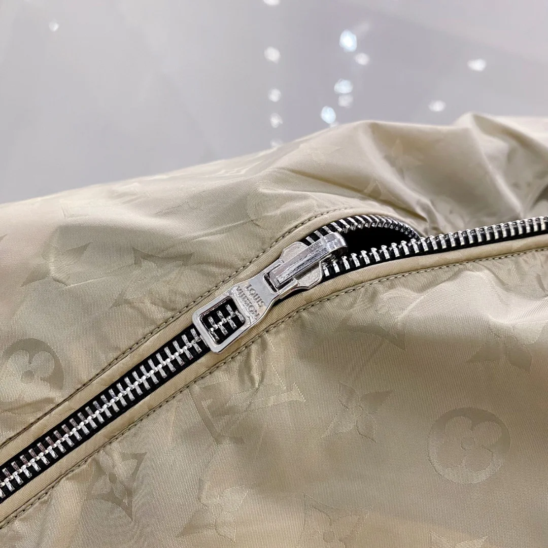 Куртки И Пуховики Мужские Louis Vuitton 5771828