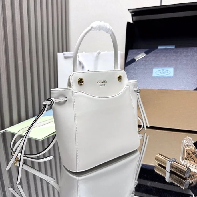 Классические Сумки Женские Prada 13332203