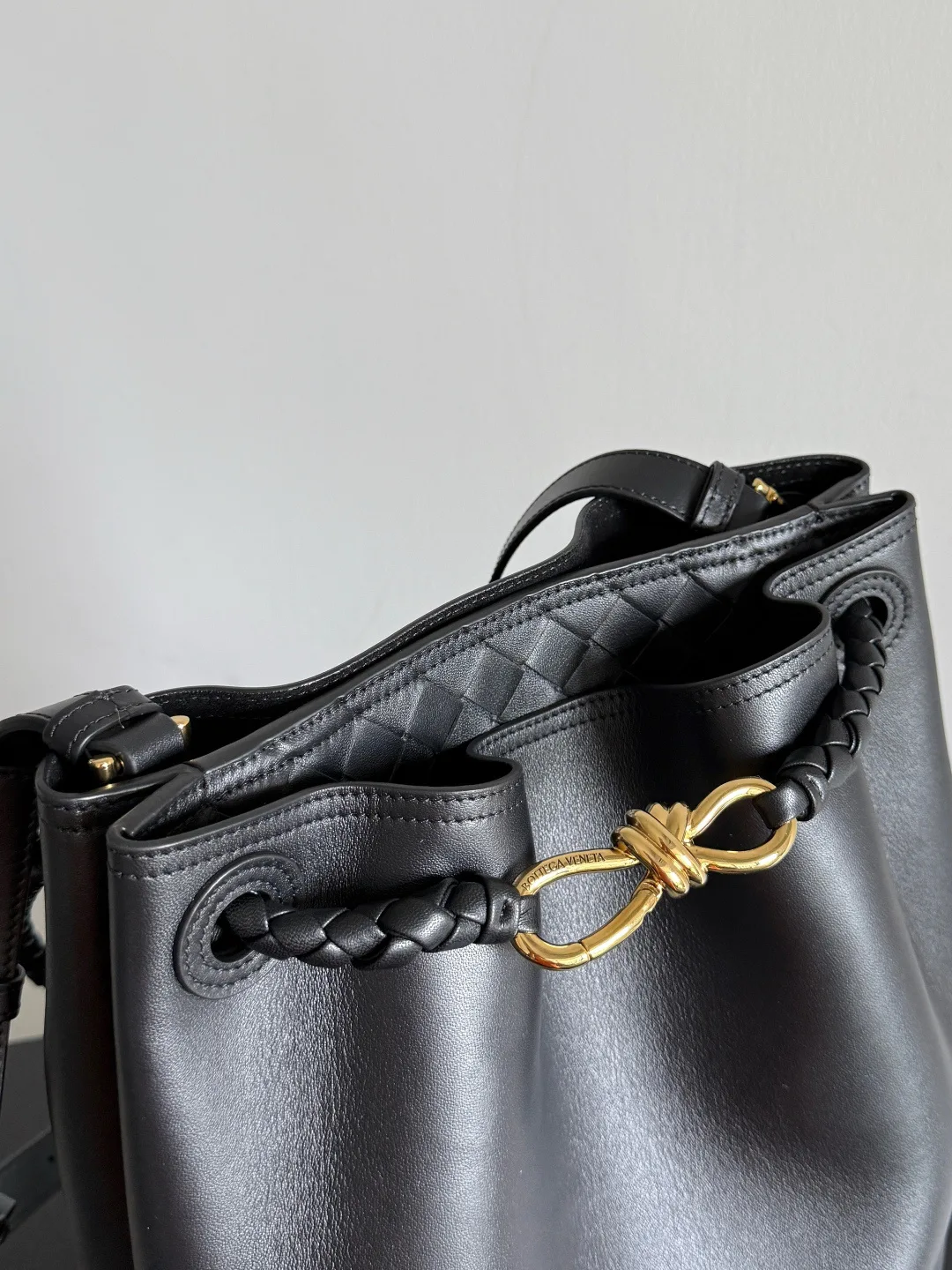 Классические Сумки Женские Bottega Veneta 11255367