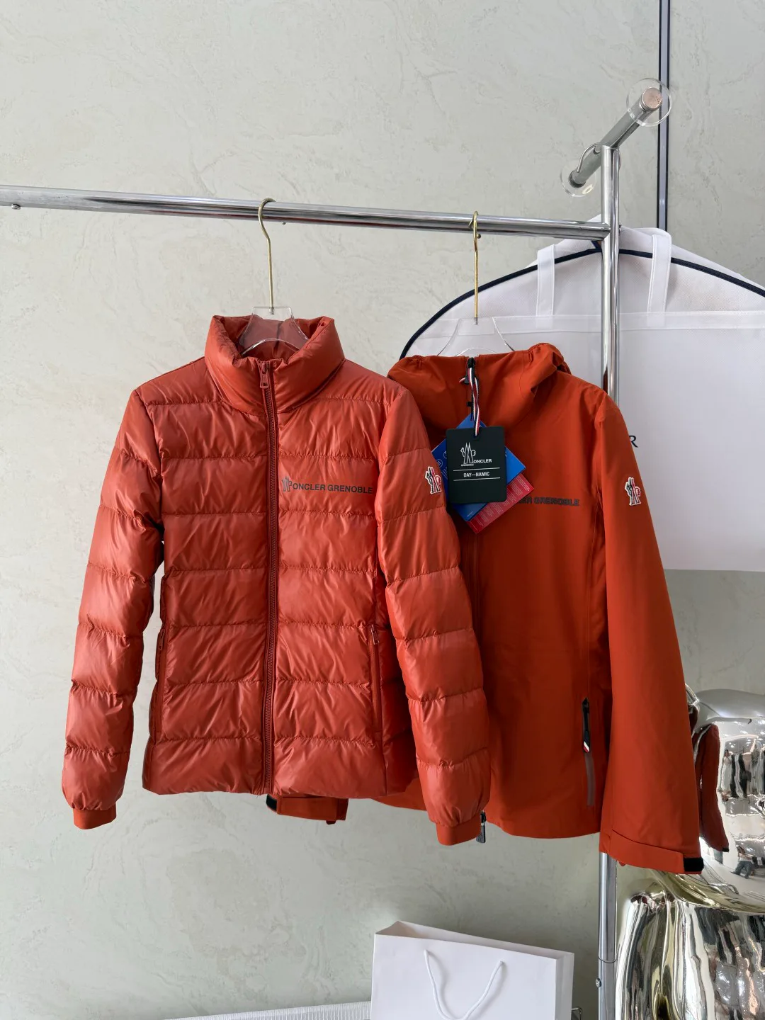 Куртки И Пуховики Женские Moncler 18043545