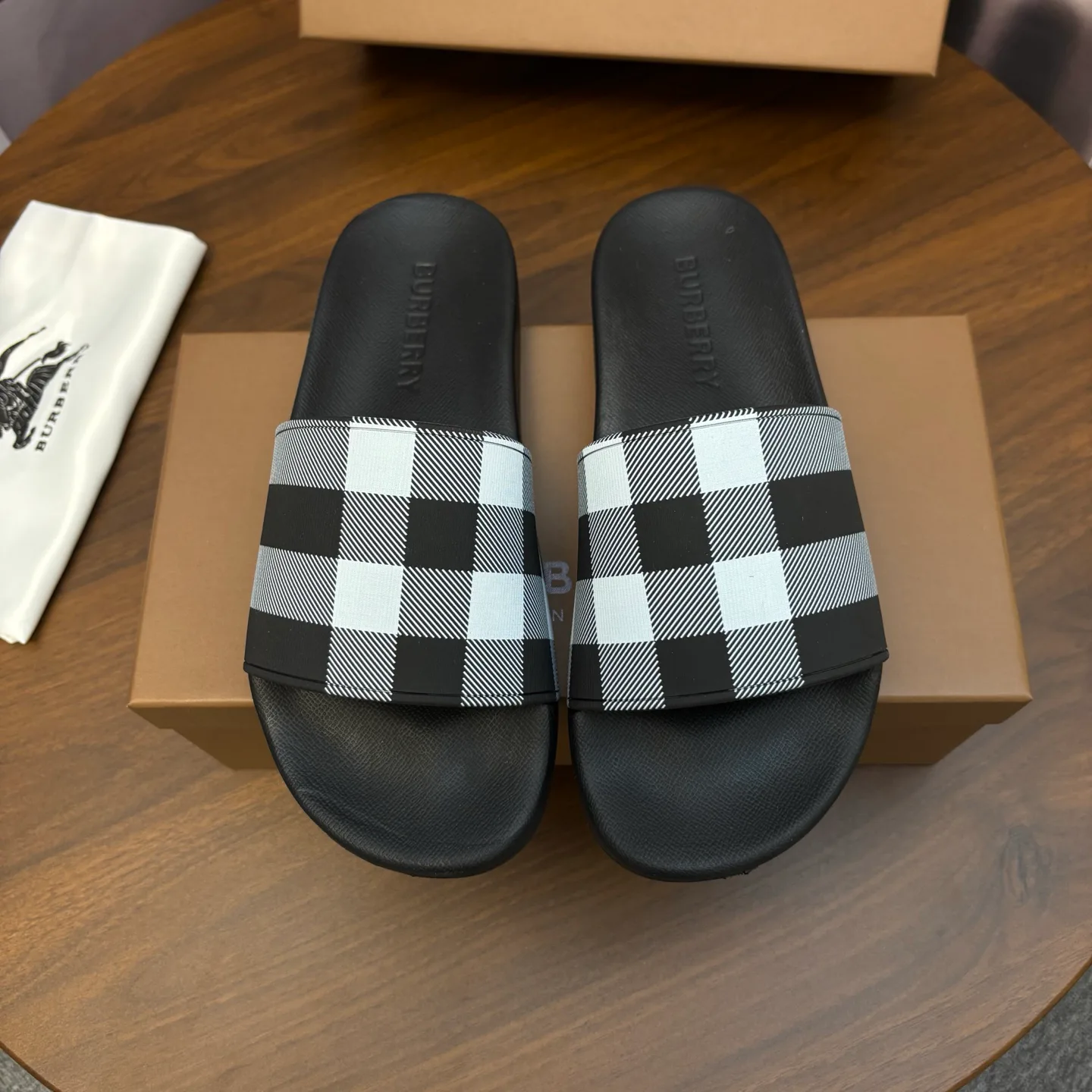 Шлепанцы Женские Burberry 587966