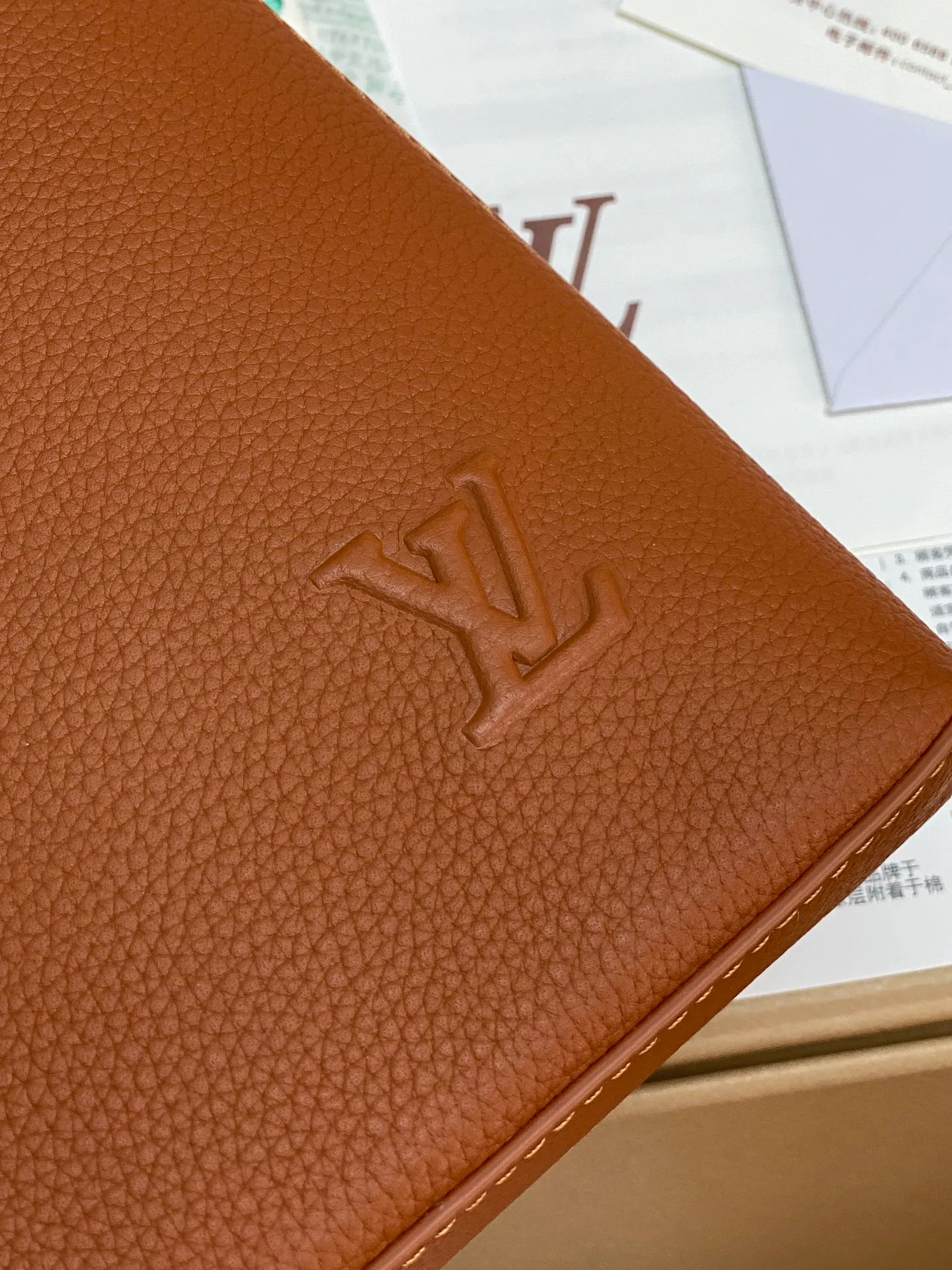 Клатчи Женские Louis Vuitton 1923336